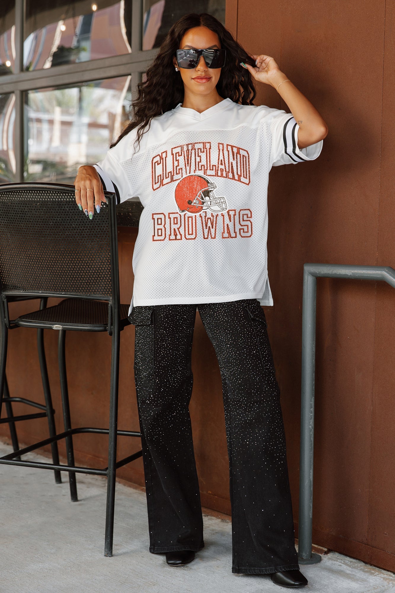 CLEVELAND BROWNS A STEP AHEAD SPORTY V-NECK OVERSIZED SIDE SLIT SHORT SLEEVE MESH TOP