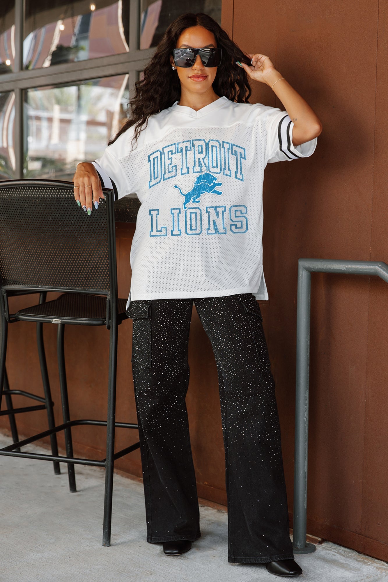 DETROIT LIONS A STEP AHEAD SPORTY V-NECK OVERSIZED SIDE SLIT SHORT SLEEVE MESH TOP