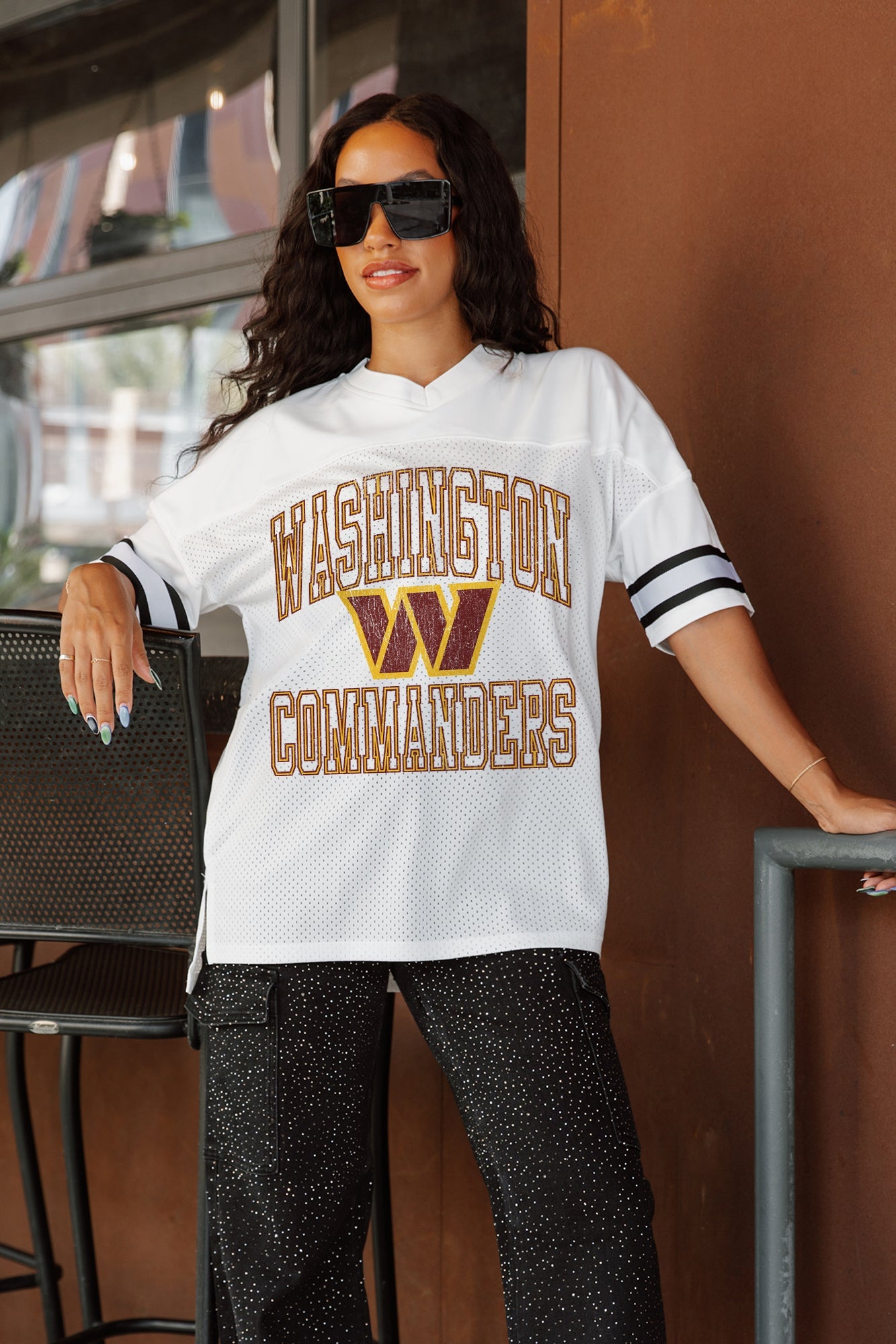 WASHINGTON COMMANDERS A STEP AHEAD SPORTY V-NECK OVERSIZED SIDE SLIT SHORT SLEEVE MESH TOP