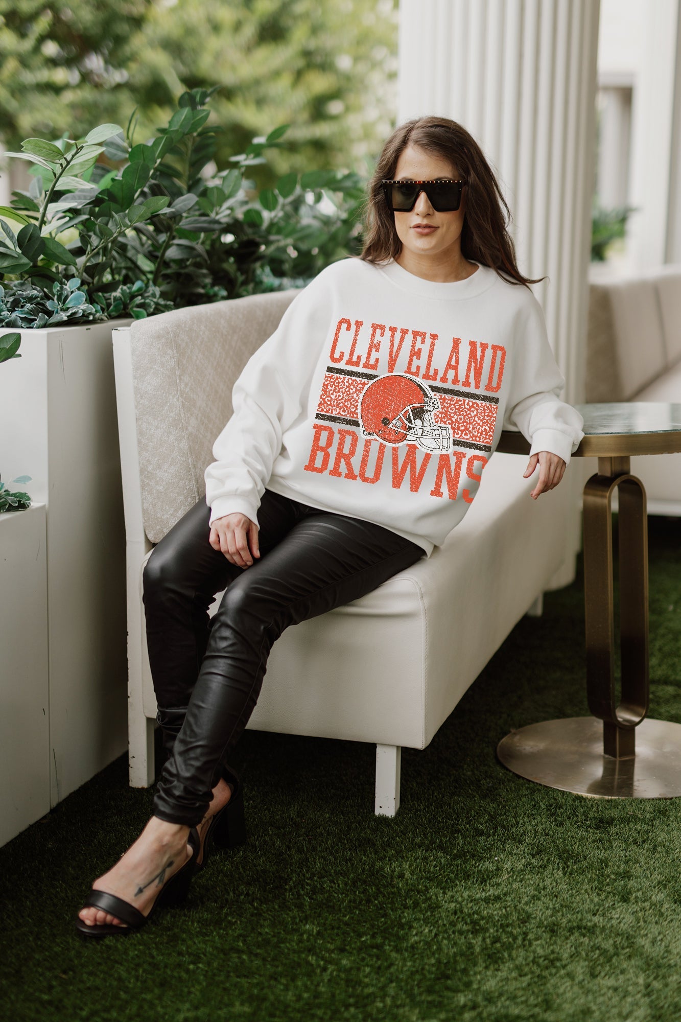 CLEVELAND BROWNS FAIR CATCH PREMIUM FLEECE DROP SHOULDER CREWNECK PULLOVER