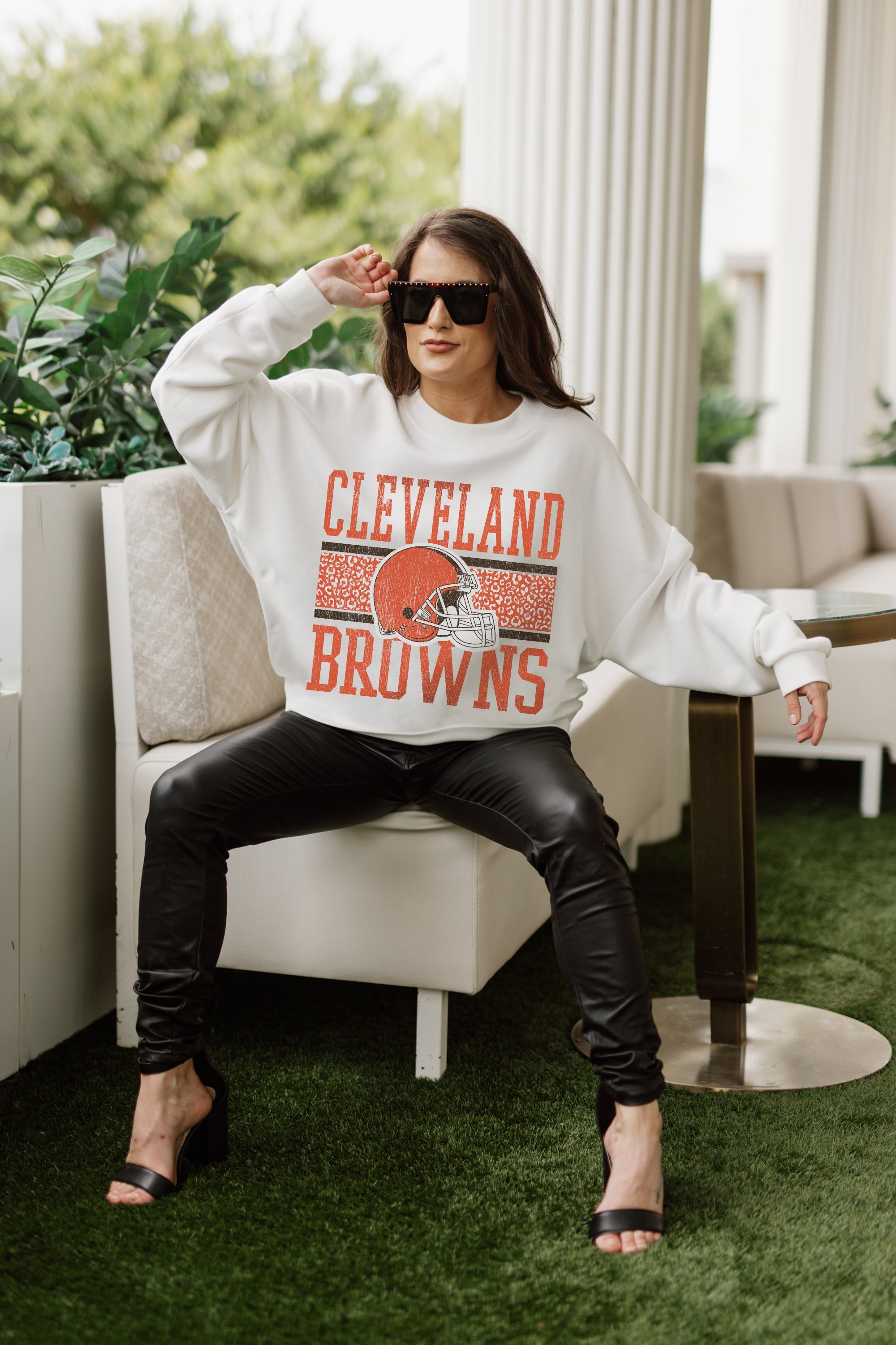 CLEVELAND BROWNS FAIR CATCH PREMIUM FLEECE DROP SHOULDER CREWNECK PULLOVER