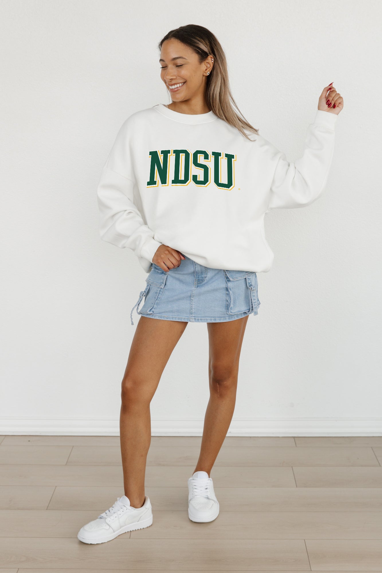 NORTH DAKOTA STATE BISON ALL-STAR APPEAL PREMIUM FLEECE DROP SHOULDER CREWNECK PULLOVER BY MADI PREWETT TROUTT