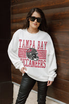 TAMPA BAY BUCCANEERS FAIR CATCH PREMIUM FLEECE DROP SHOULDER CREWNECK PULLOVER