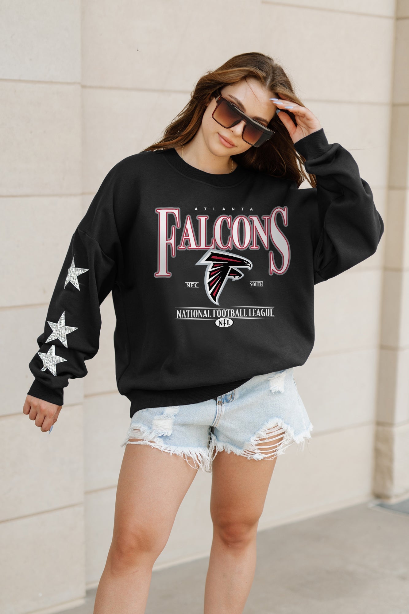 ATLANTA FALCONS GAMEDAY GLIMMER EMBELLISHED STAR SLEEVE CREWNECK PULLOVER