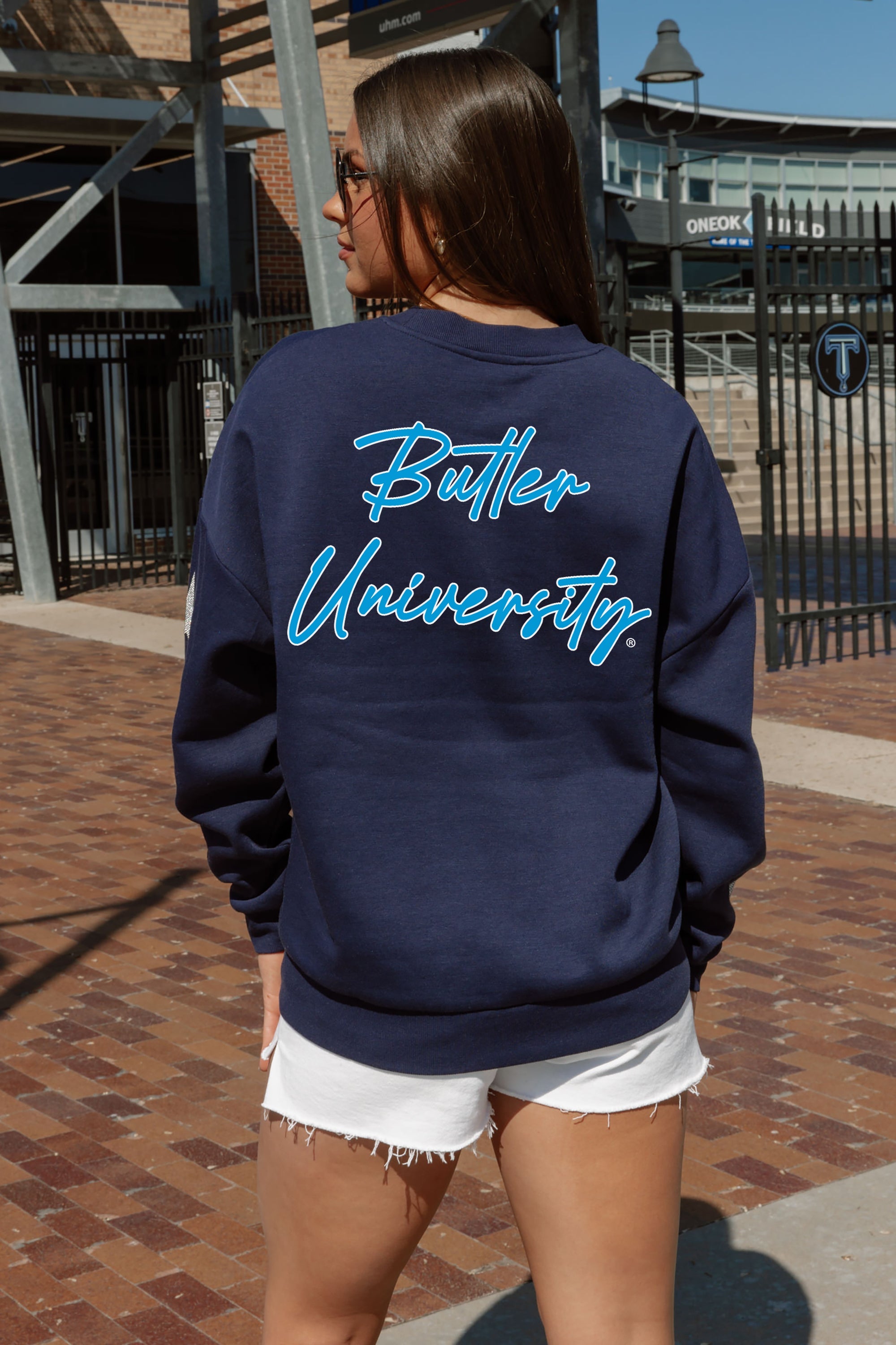 BUTLER BULLDOGS DEDICATION EMBELLISHED STAR SLEEVE CREWNECK PULLOVER