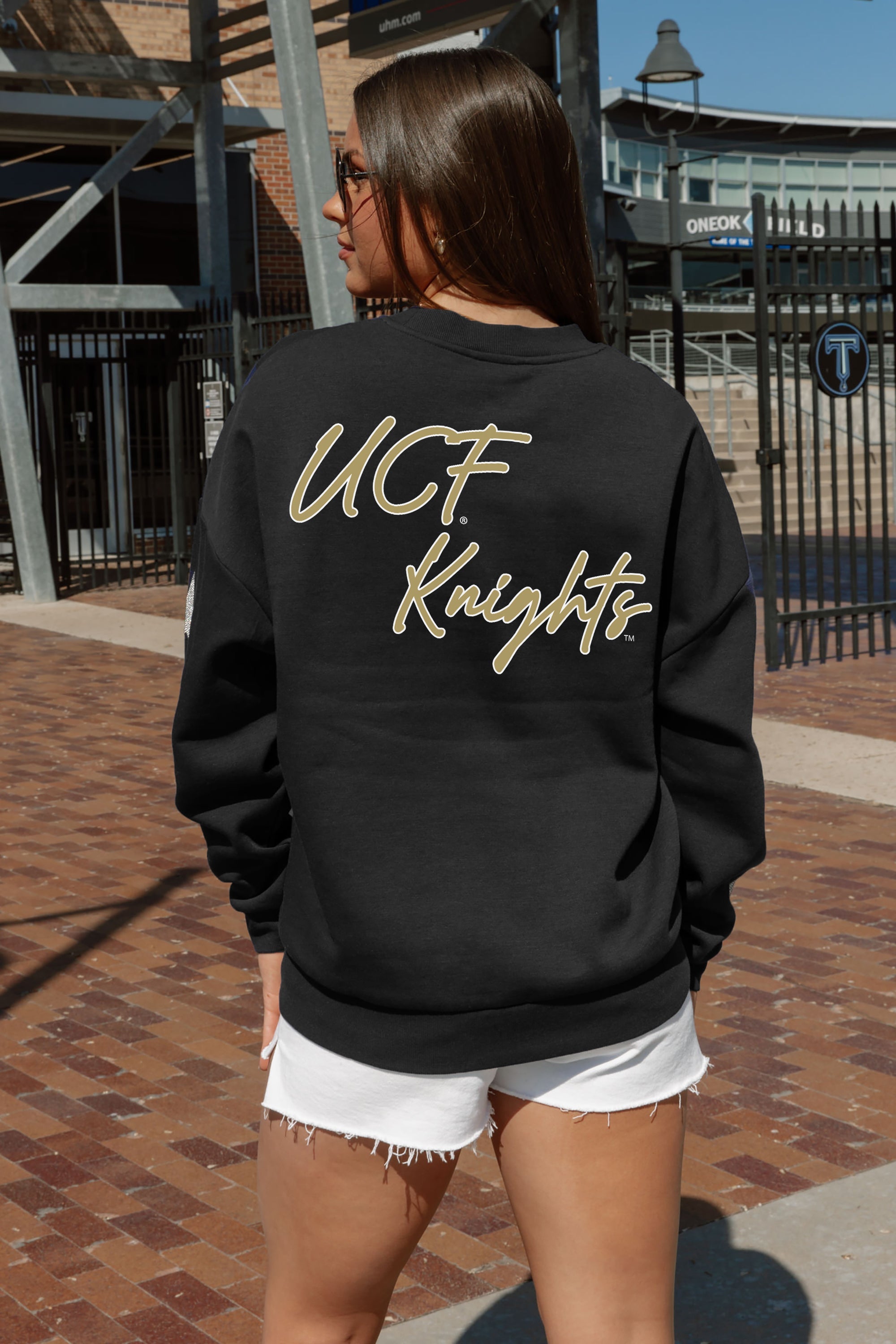 CENTRAL FLORIDA KNIGHTS DEDICATION EMBELLISHED STAR SLEEVE CREWNECK PULLOVER