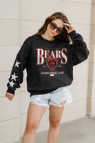 CHICAGO BEARS GAMEDAY GLIMMER EMBELLISHED STAR SLEEVE CREWNECK PULLOVER