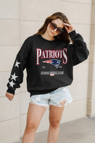 NEW ENGLAND PATRIOTS GAMEDAY GLIMMER EMBELLISHED STAR SLEEVE CREWNECK PULLOVER