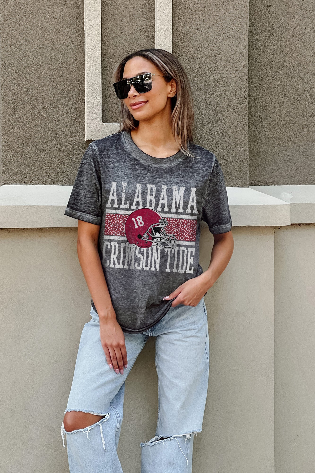 ALABAMA CRIMSON TIDE CROWD GOES WILD ACID WASH BOYFRIEND TEE