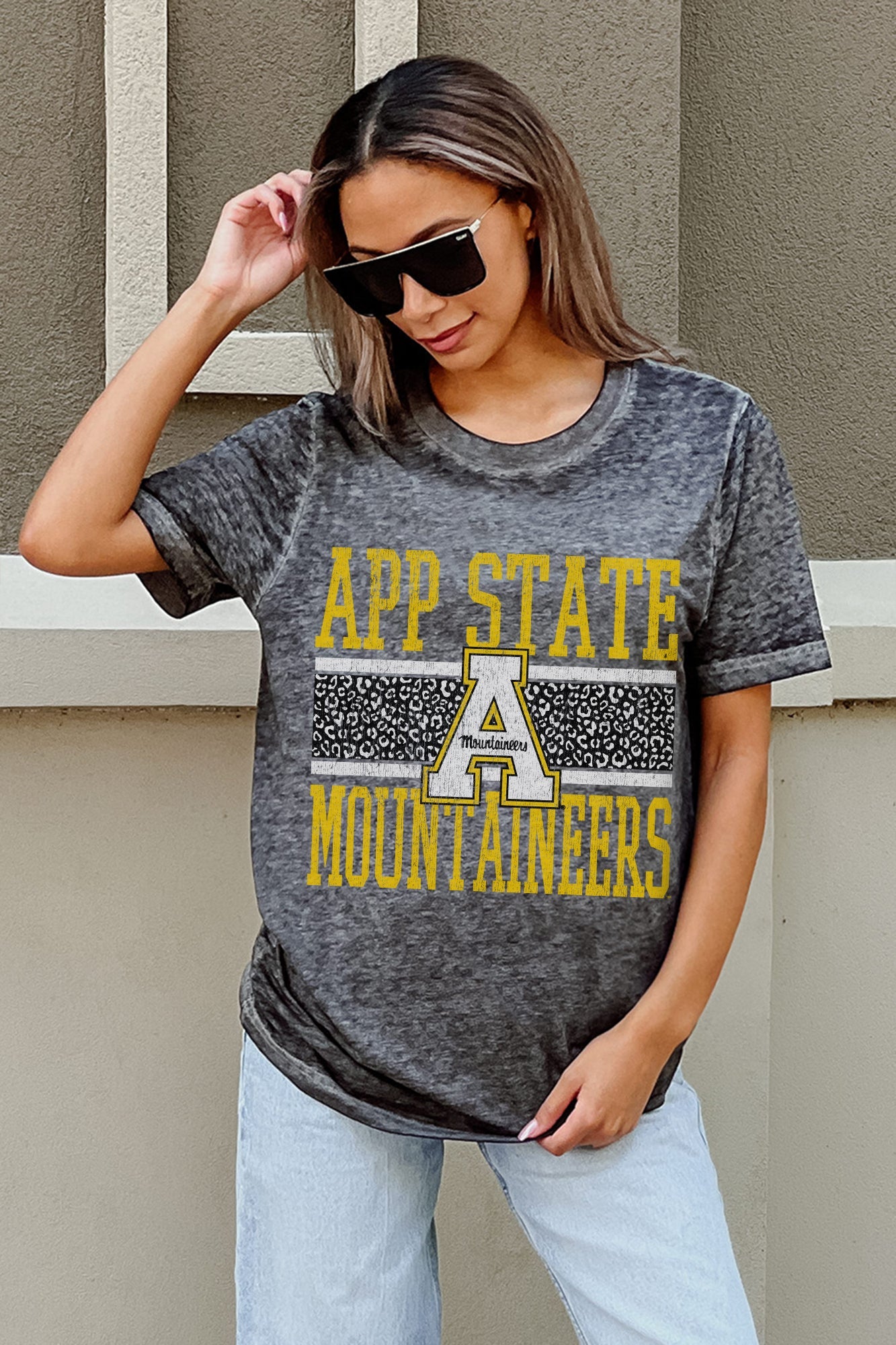 APPALACHIAN STATE MOUNTAINEERS CROWD GOES WILD ACID WASH BOYFRIEND TEE