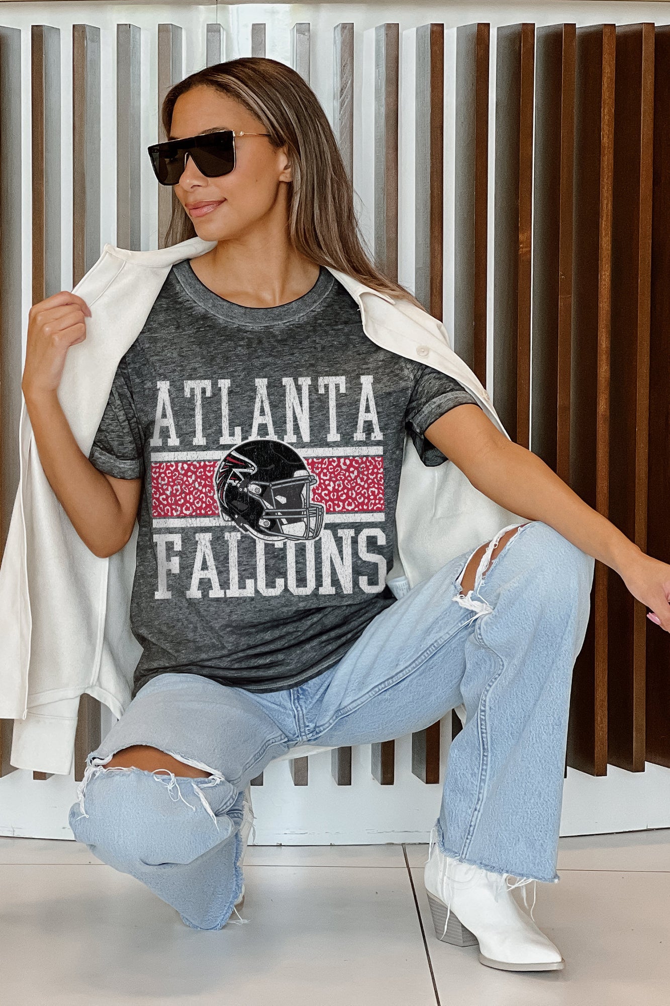 ATLANTA FALCONS CROWD GOES WILD ACID WASH BOYFRIEND TEE