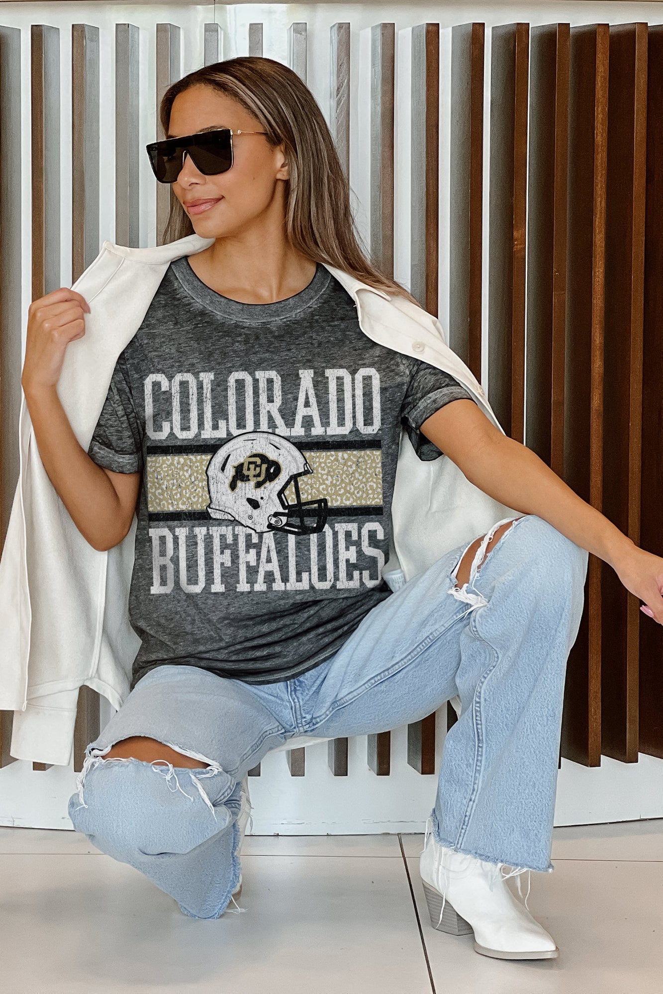 COLORADO BUFFALOES CROWD GOES WILD ACID WASH BOYFRIEND TEE