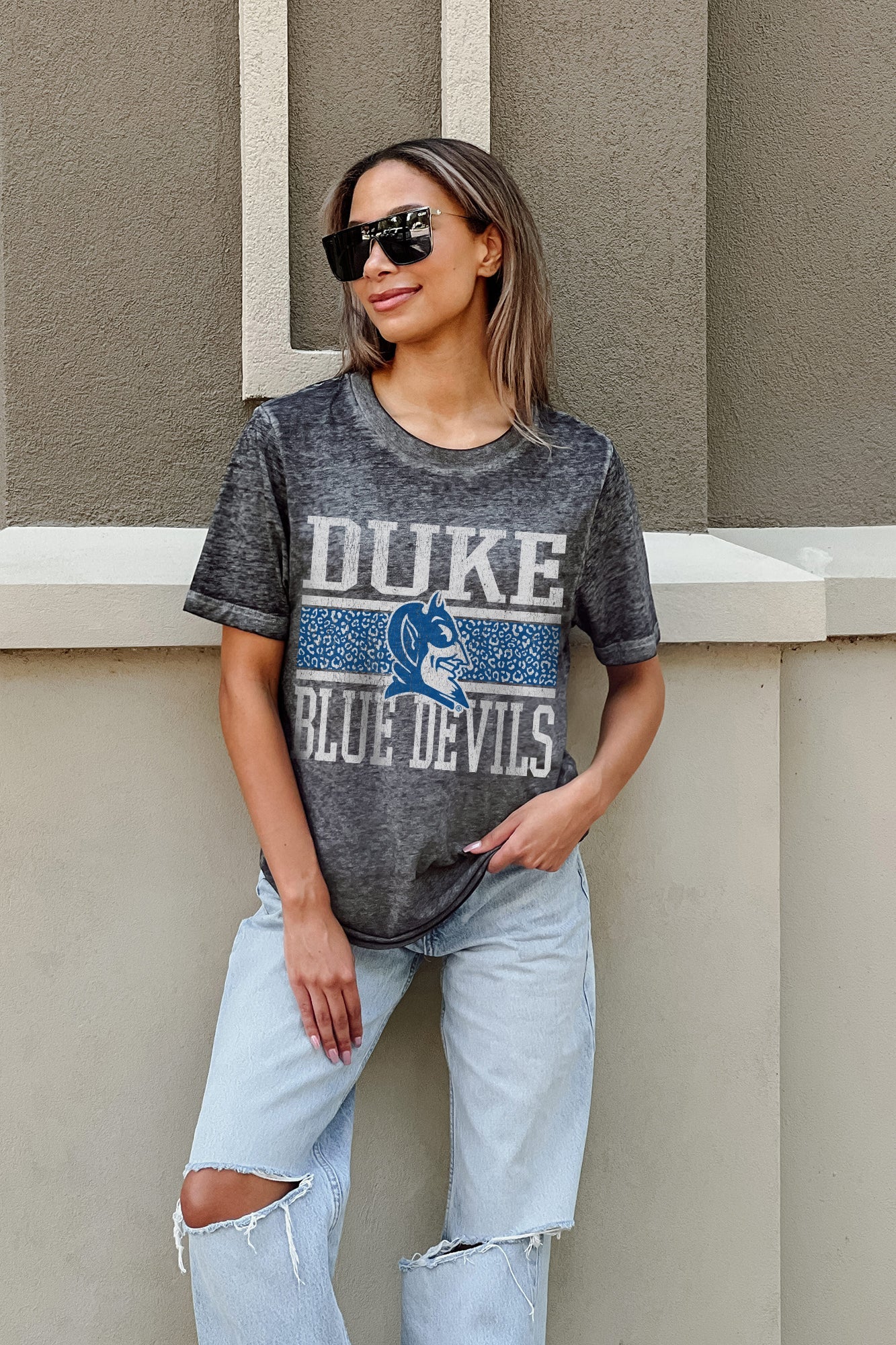 DUKE BLUE DEVILS CROWD GOES WILD ACID WASH BOYFRIEND TEE