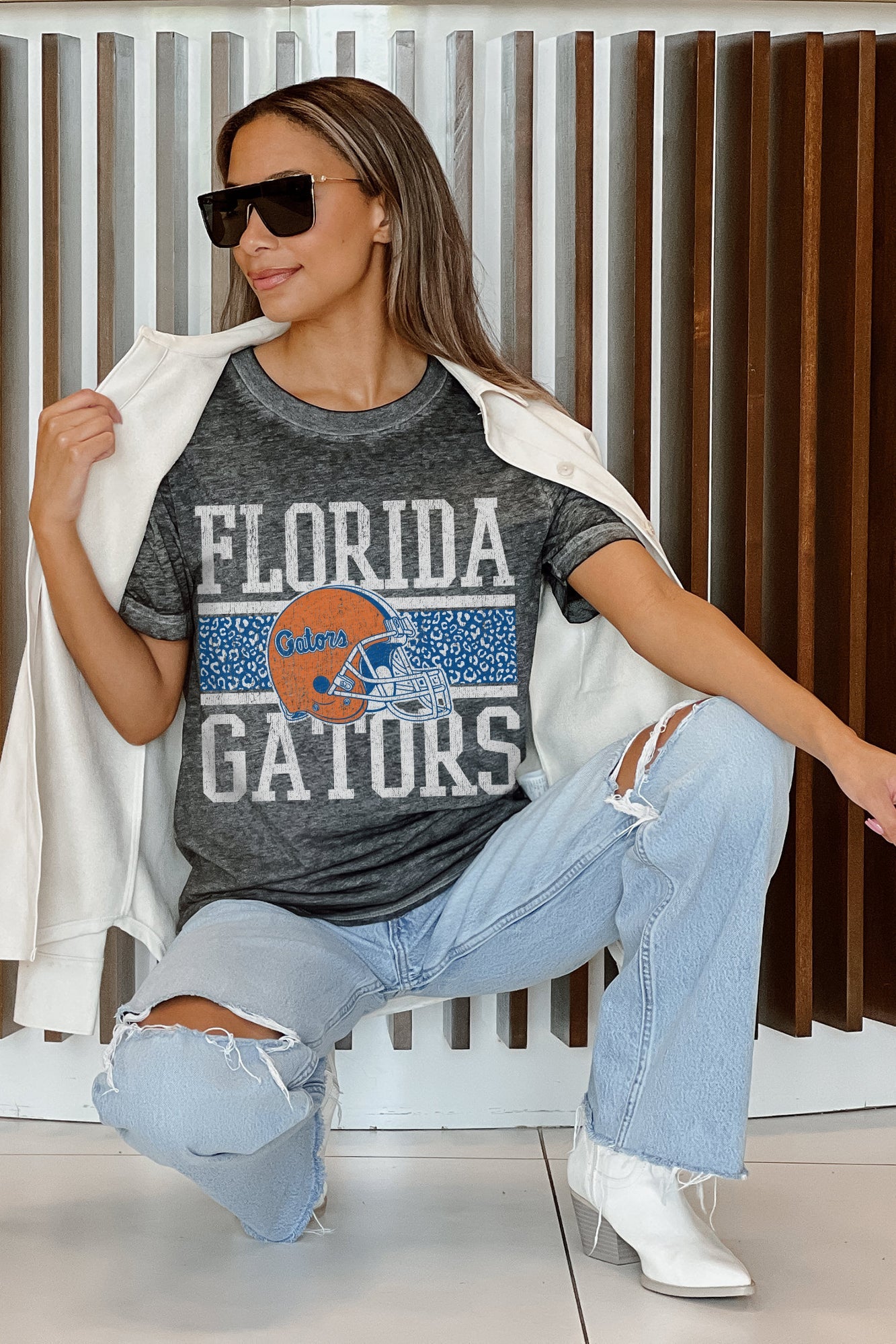 FLORIDA GATORS CROWD GOES WILD ACID WASH BOYFRIEND TEE