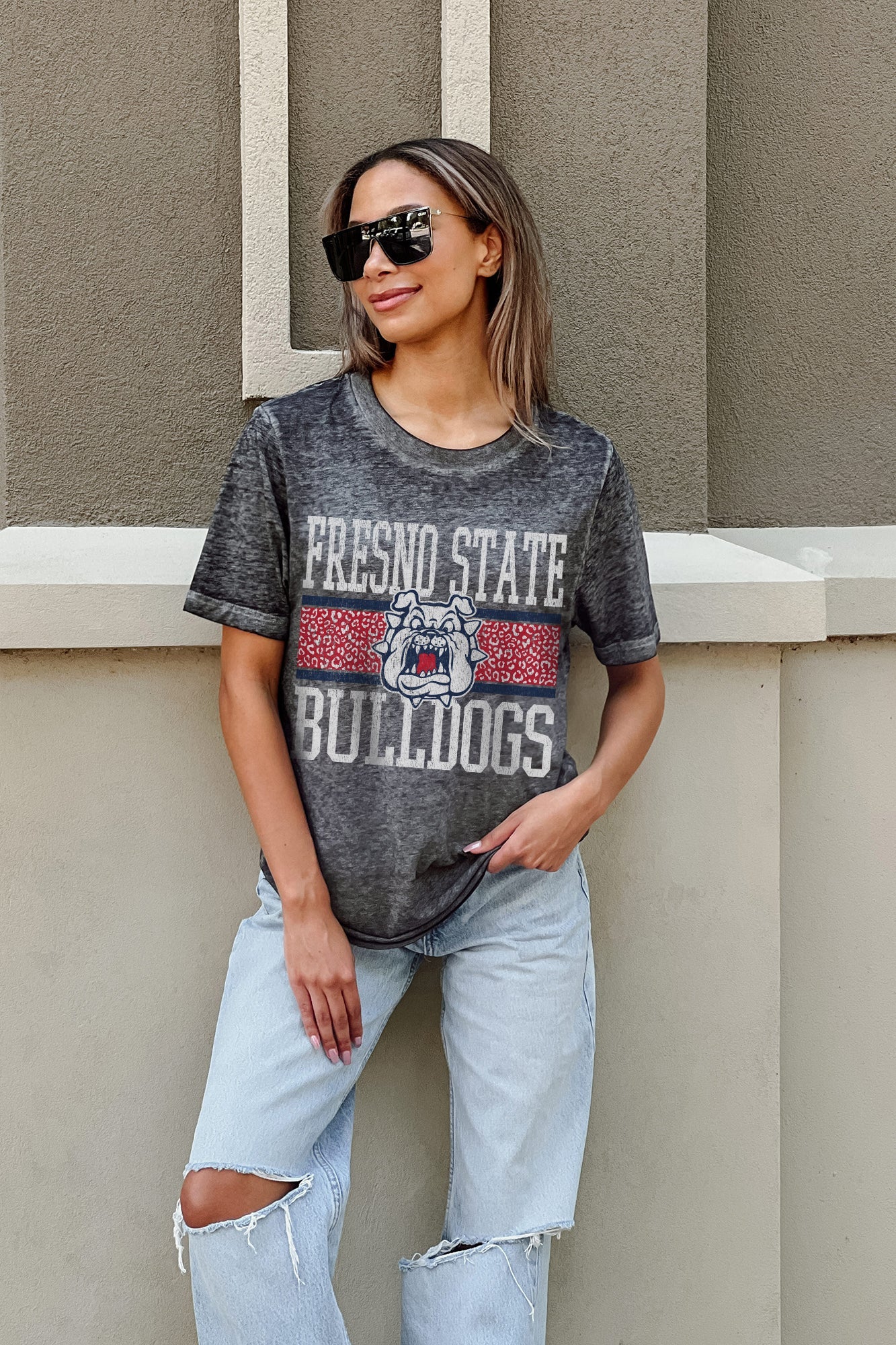 FRESNO STATE BULLDOGS CROWD GOES WILD ACID WASH BOYFRIEND TEE