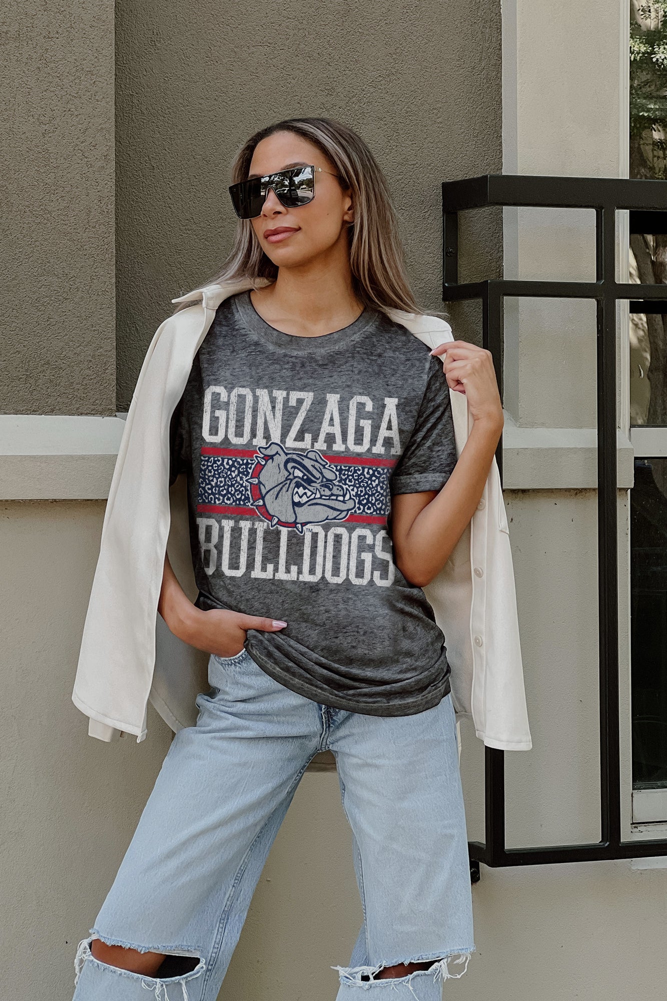 GONZAGA BULLDOGS CROWD GOES WILD ACID WASH BOYFRIEND TEE