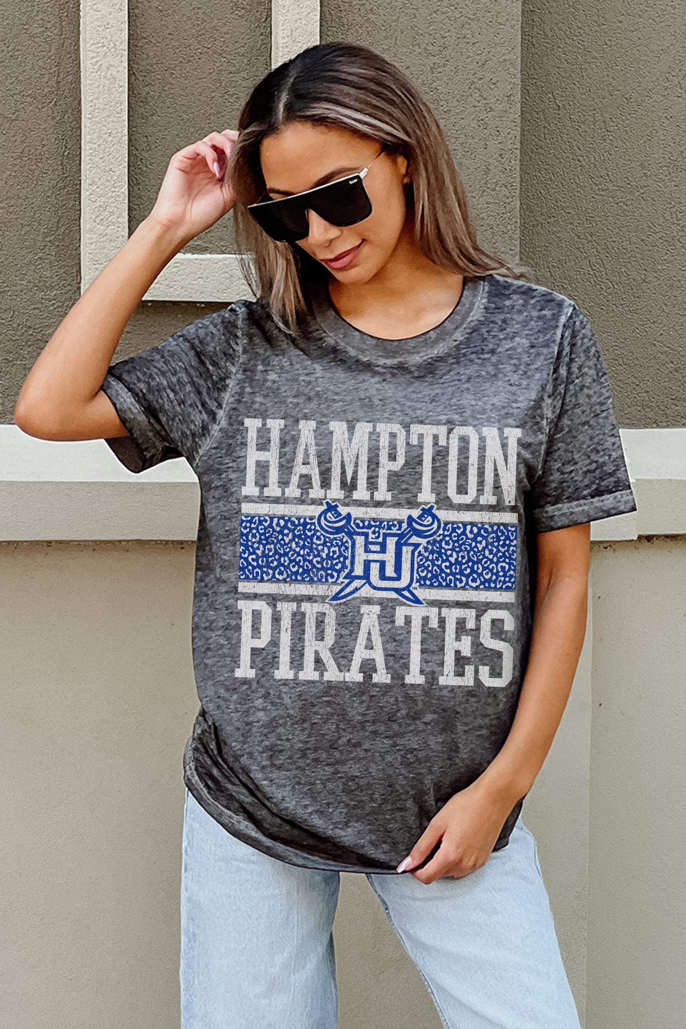 HAMPTON PIRATES CROWD GOES WILD ACID WASH BOYFRIEND TEE