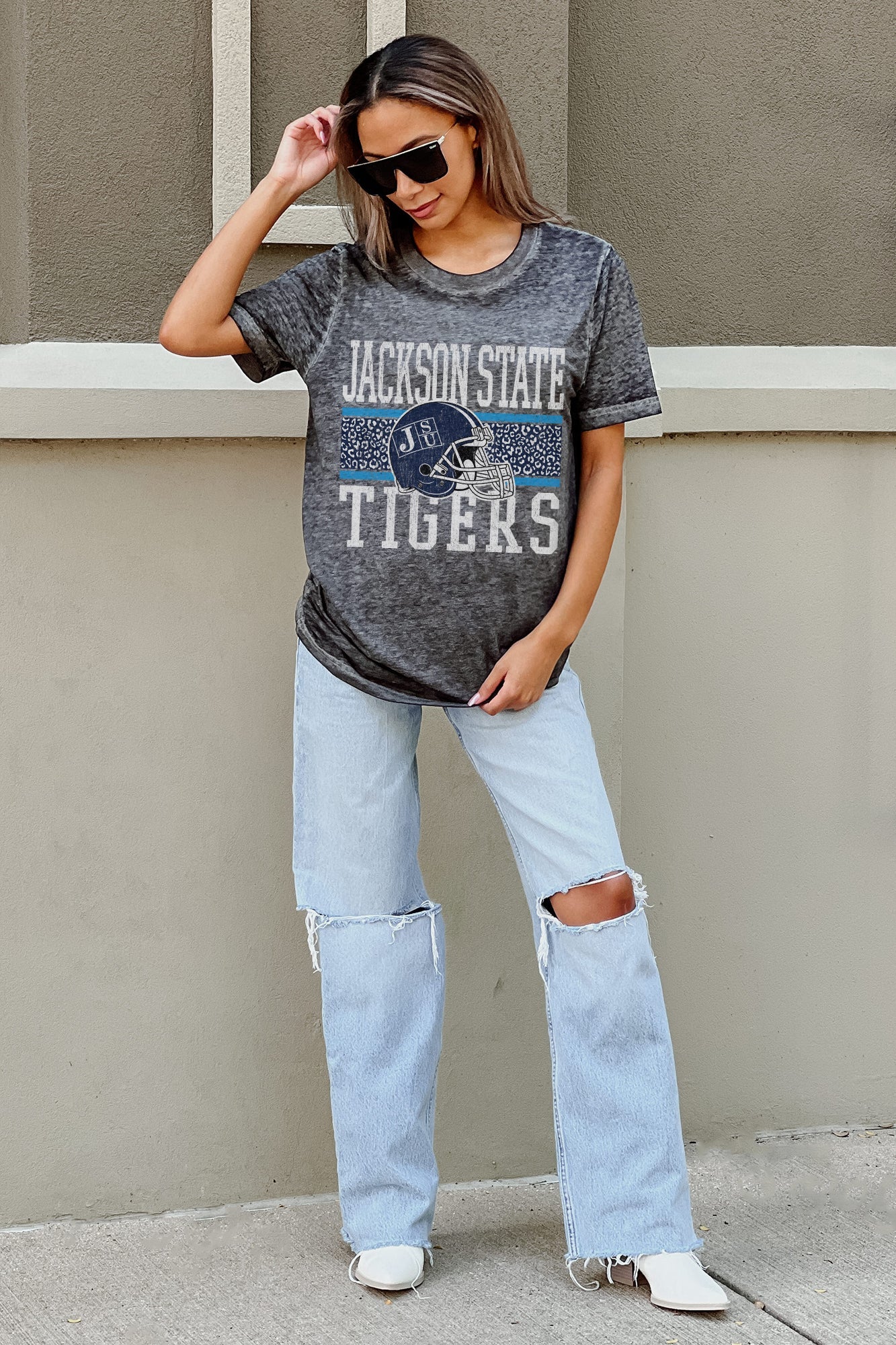 JACKSON STATE TIGERS CROWD GOES WILD ACID WASH BOYFRIEND TEE