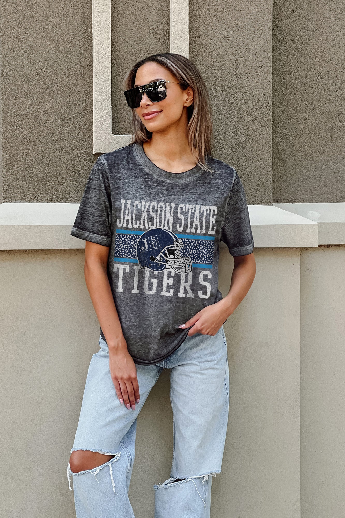 JACKSON STATE TIGERS CROWD GOES WILD ACID WASH BOYFRIEND TEE