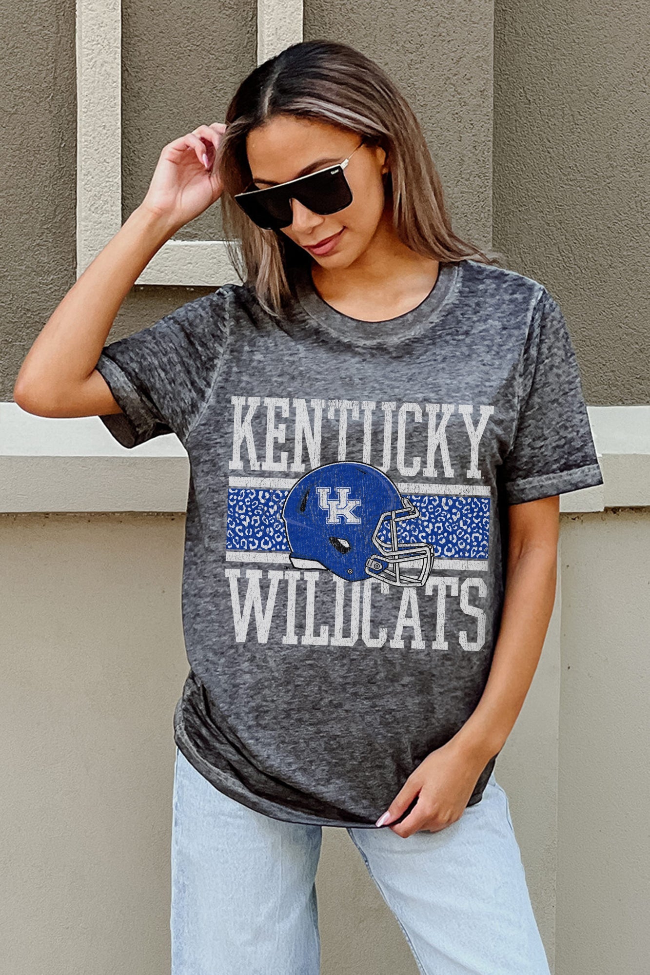 KENTUCKY WILDCATS CROWD GOES WILD ACID WASH BOYFRIEND TEE