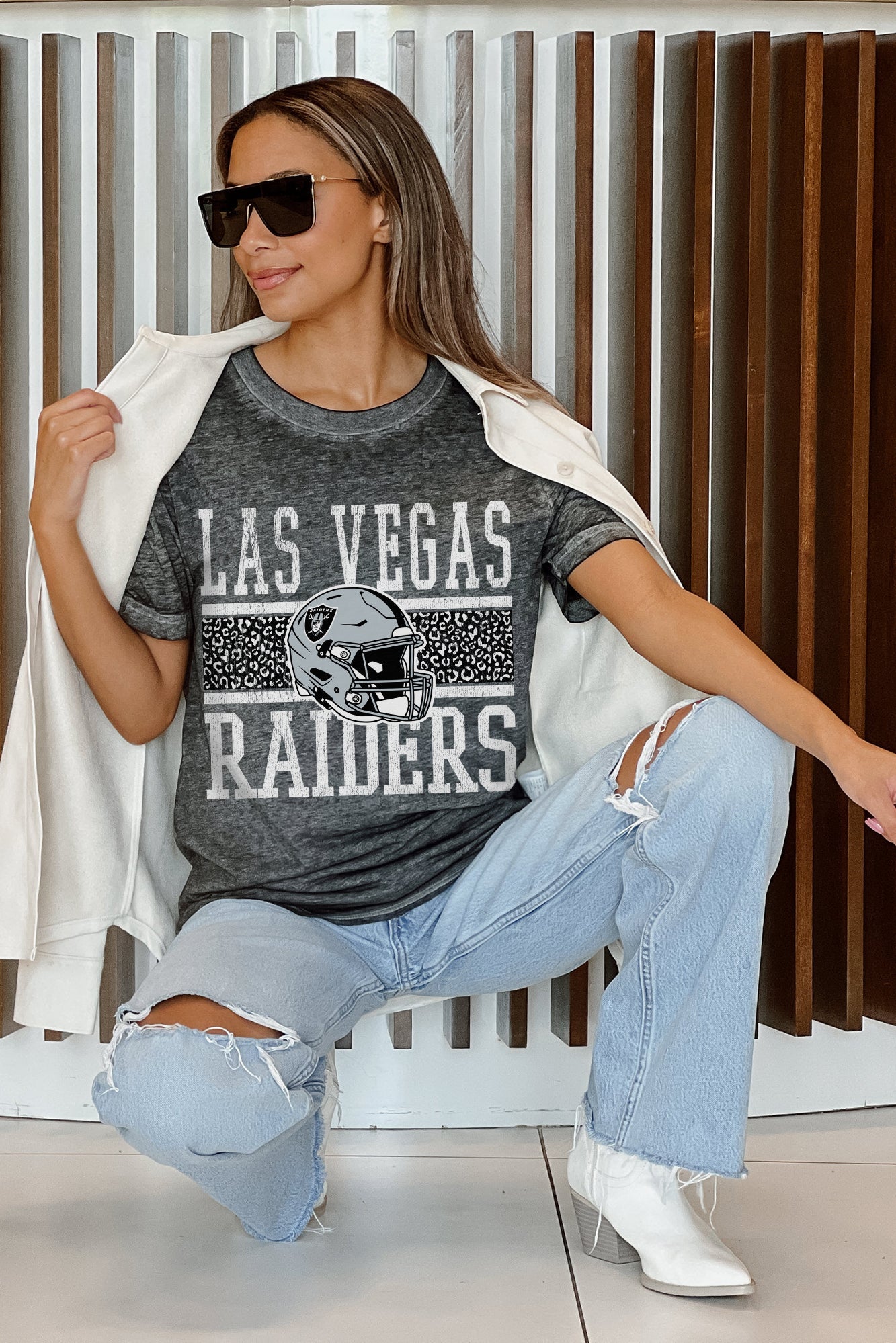 LAS VEGAS RAIDERS CROWD GOES WILD ACID WASH BOYFRIEND TEE