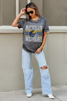 MICHIGAN WOLVERINES CROWD GOES WILD ACID WASH BOYFRIEND TEE