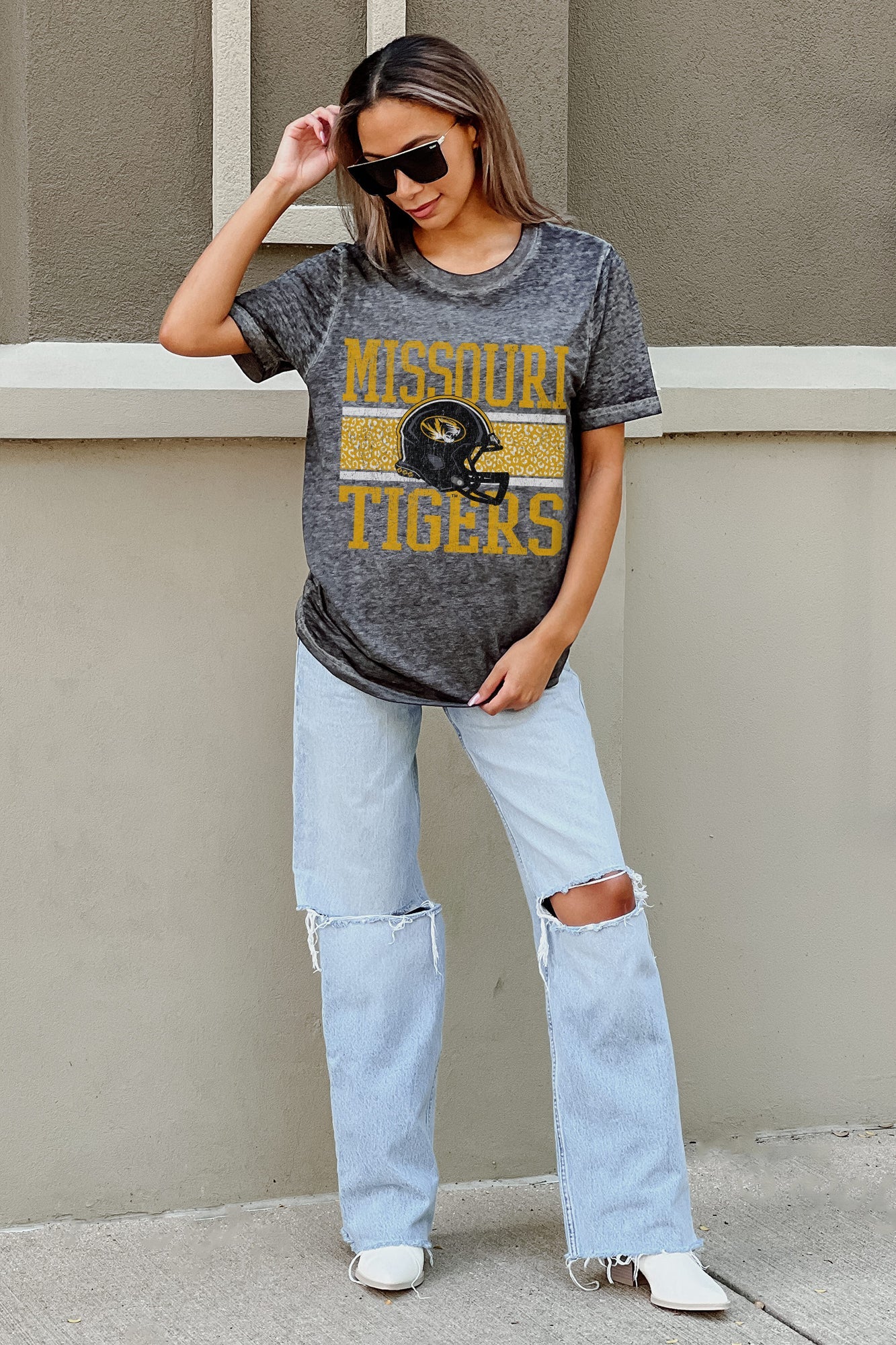 MISSOURI TIGERS CROWD GOES WILD ACID WASH BOYFRIEND TEE