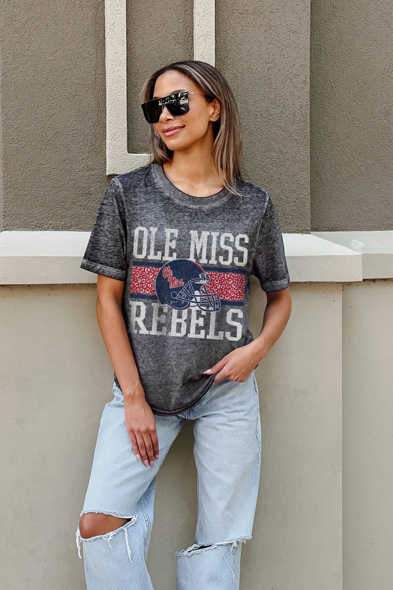 OLE MISS REBELS CROWD GOES WILD ACID WASH BOYFRIEND TEE