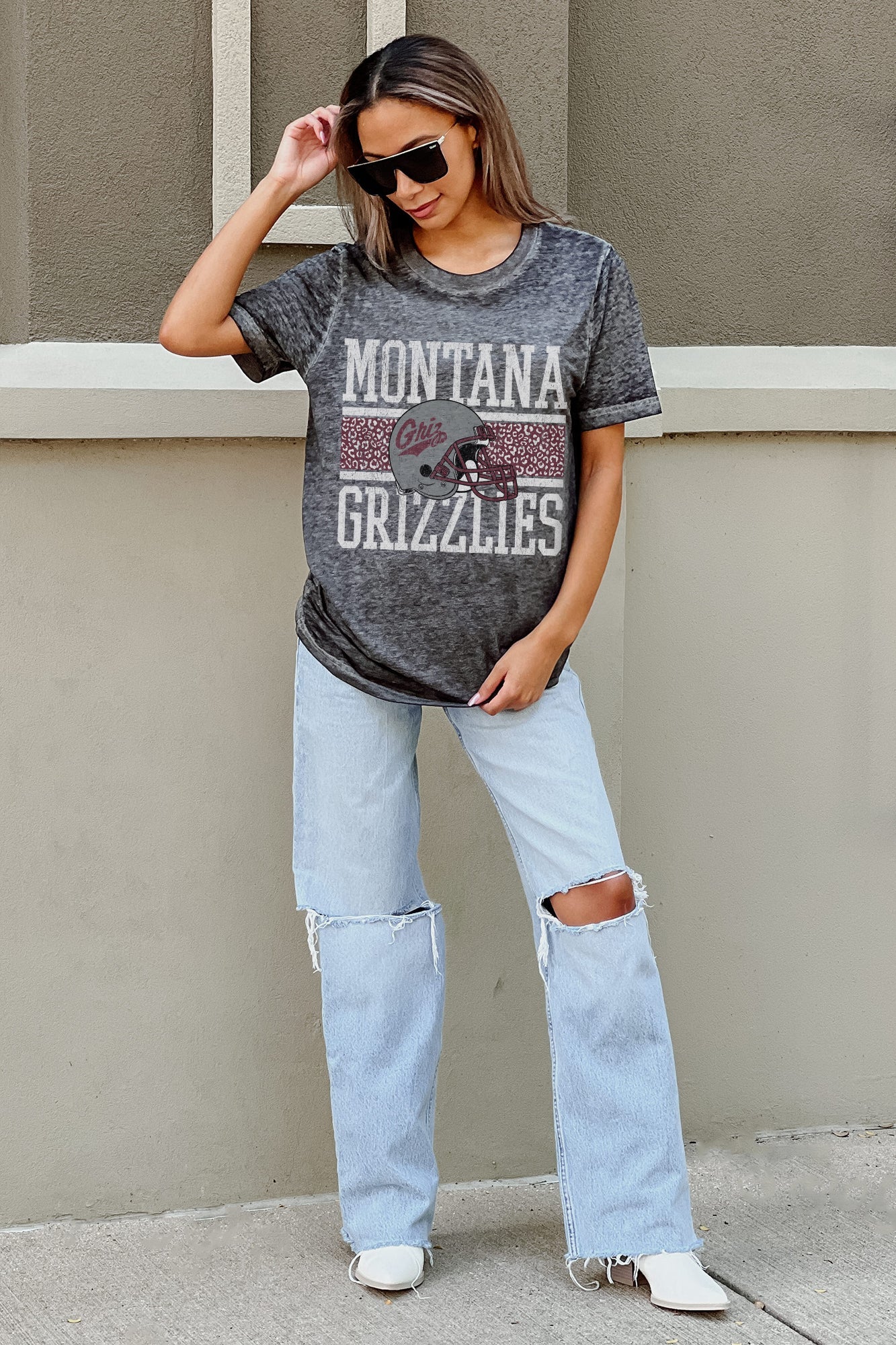 MONTANA GRIZZLIES CROWD GOES WILD ACID WASH BOYFRIEND TEE