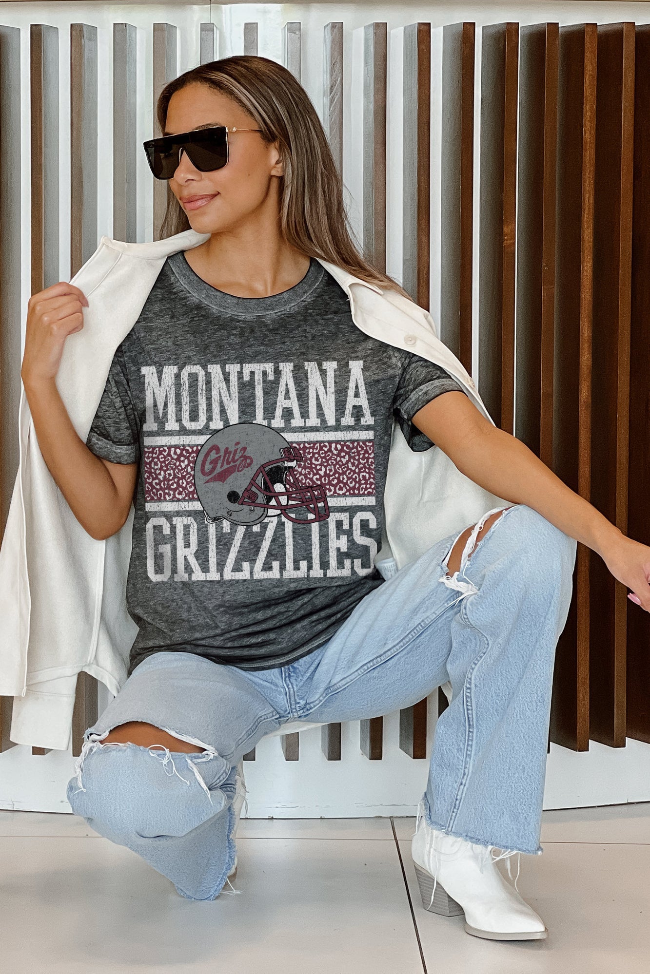 MONTANA GRIZZLIES CROWD GOES WILD ACID WASH BOYFRIEND TEE