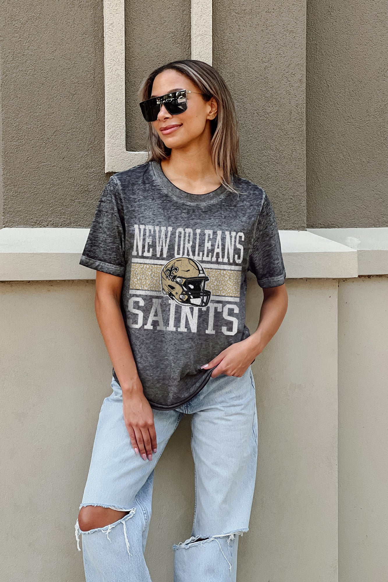 NEW ORLEANS SAINTS CROWD GOES WILD ACID WASH BOYFRIEND TEE