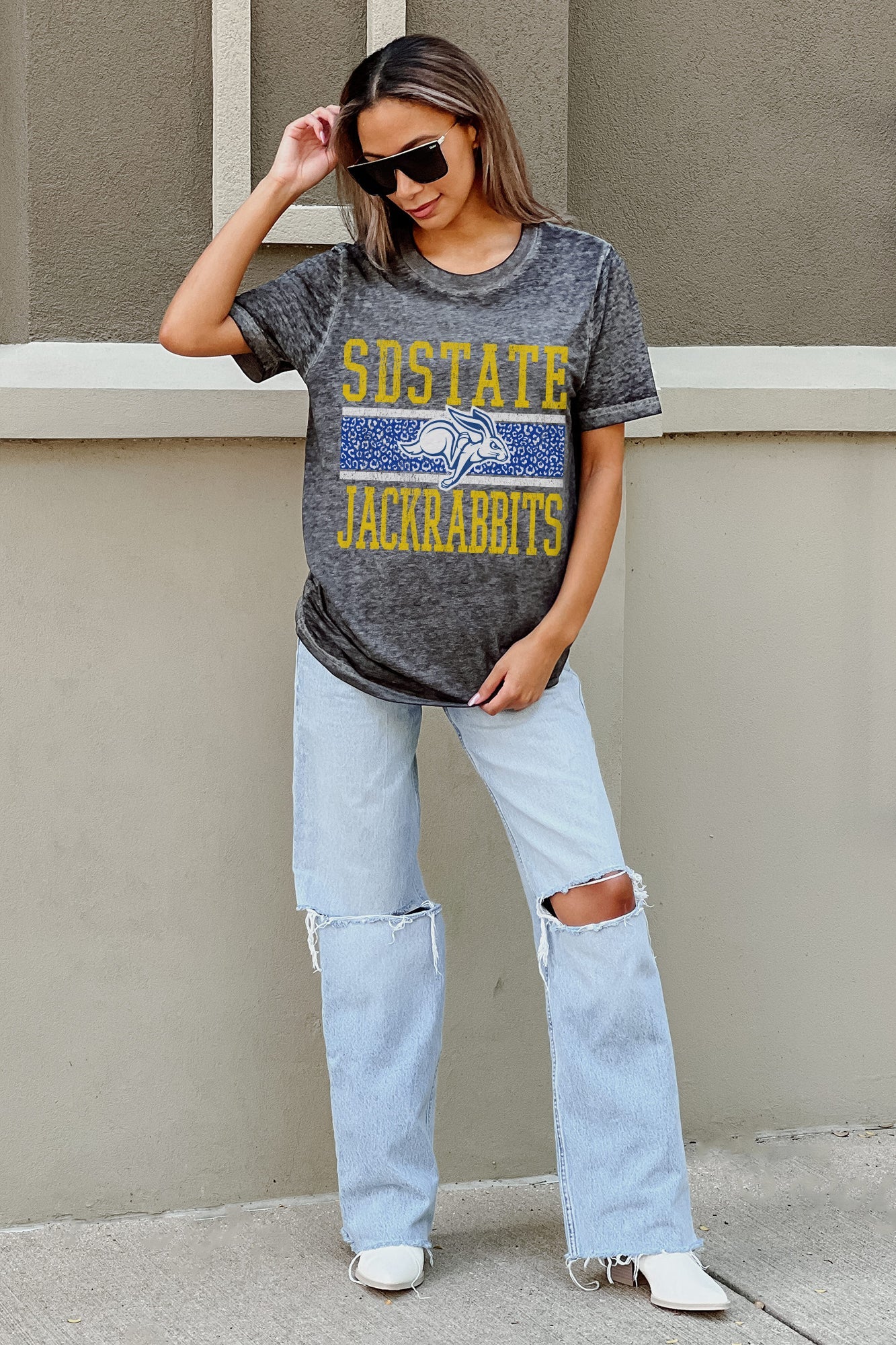 SOUTH DAKOTA STATE JACKRABBITS CROWD GOES WILD ACID WASH BOYFRIEND TEE