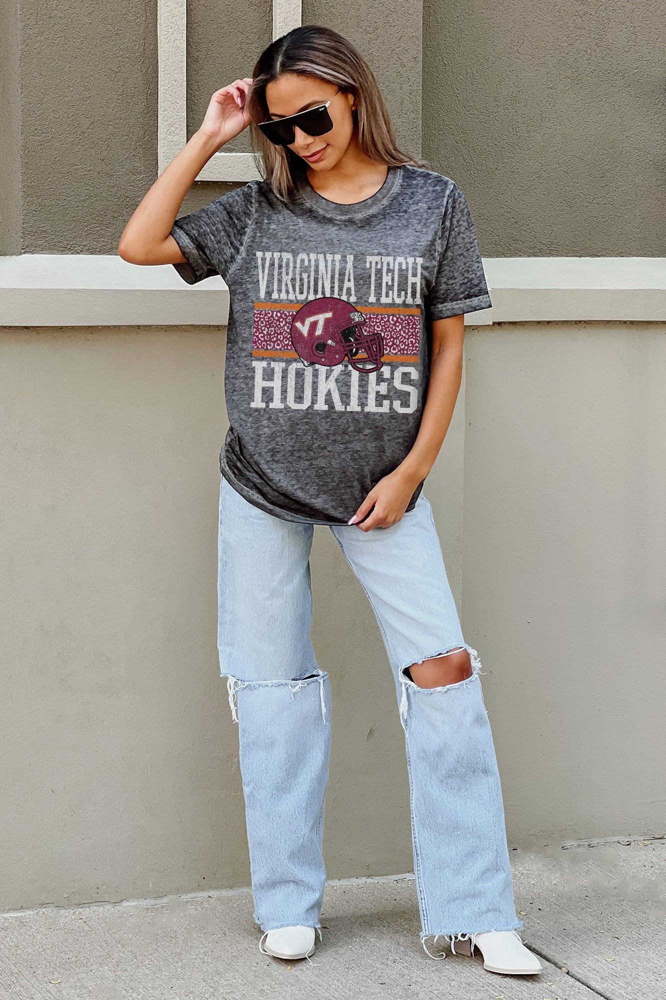 VIRGINIA TECH HOKIES CROWD GOES WILD ACID WASH BOYFRIEND TEE