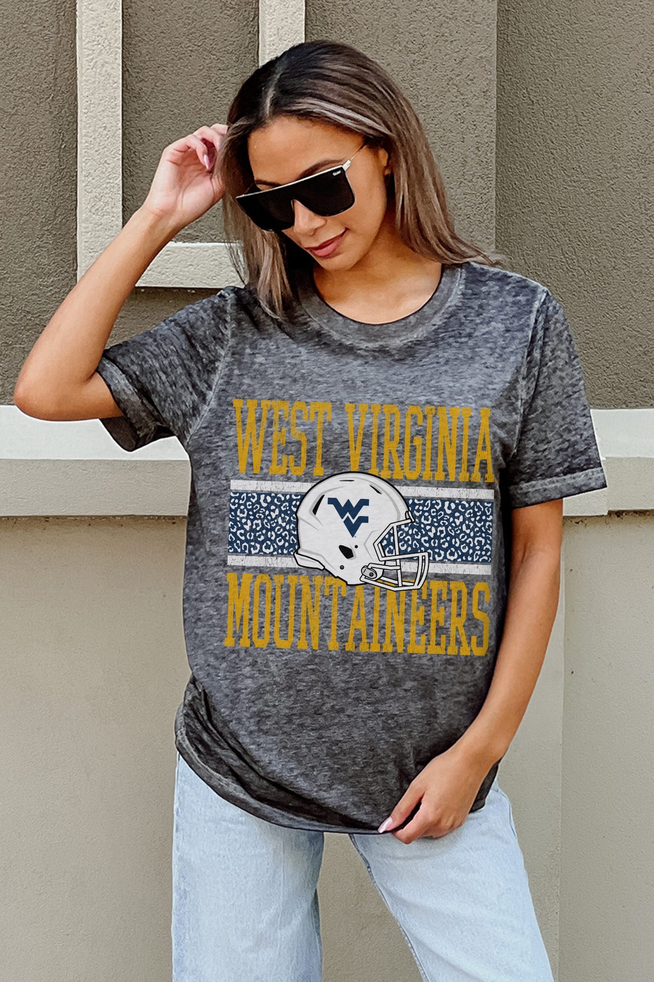 WEST VIRGINIA MOUNTAINEERS CROWD GOES WILD ACID WASH BOYFRIEND TEE