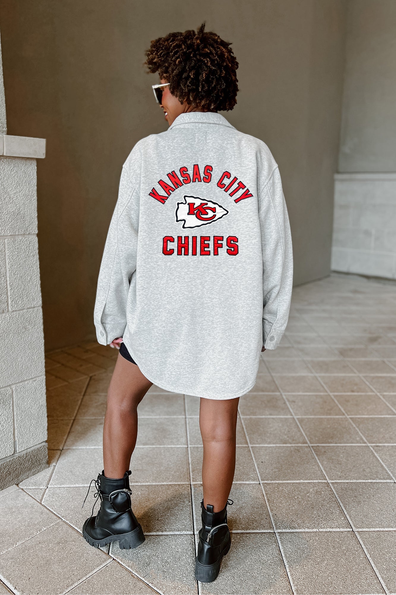 KANSAS CITY CHIEFS WAY TO GO SOFT, LONG SLEEVE COTTON-BLEND COLLARED OVERSHIRT WITH BUTTON CUFFS