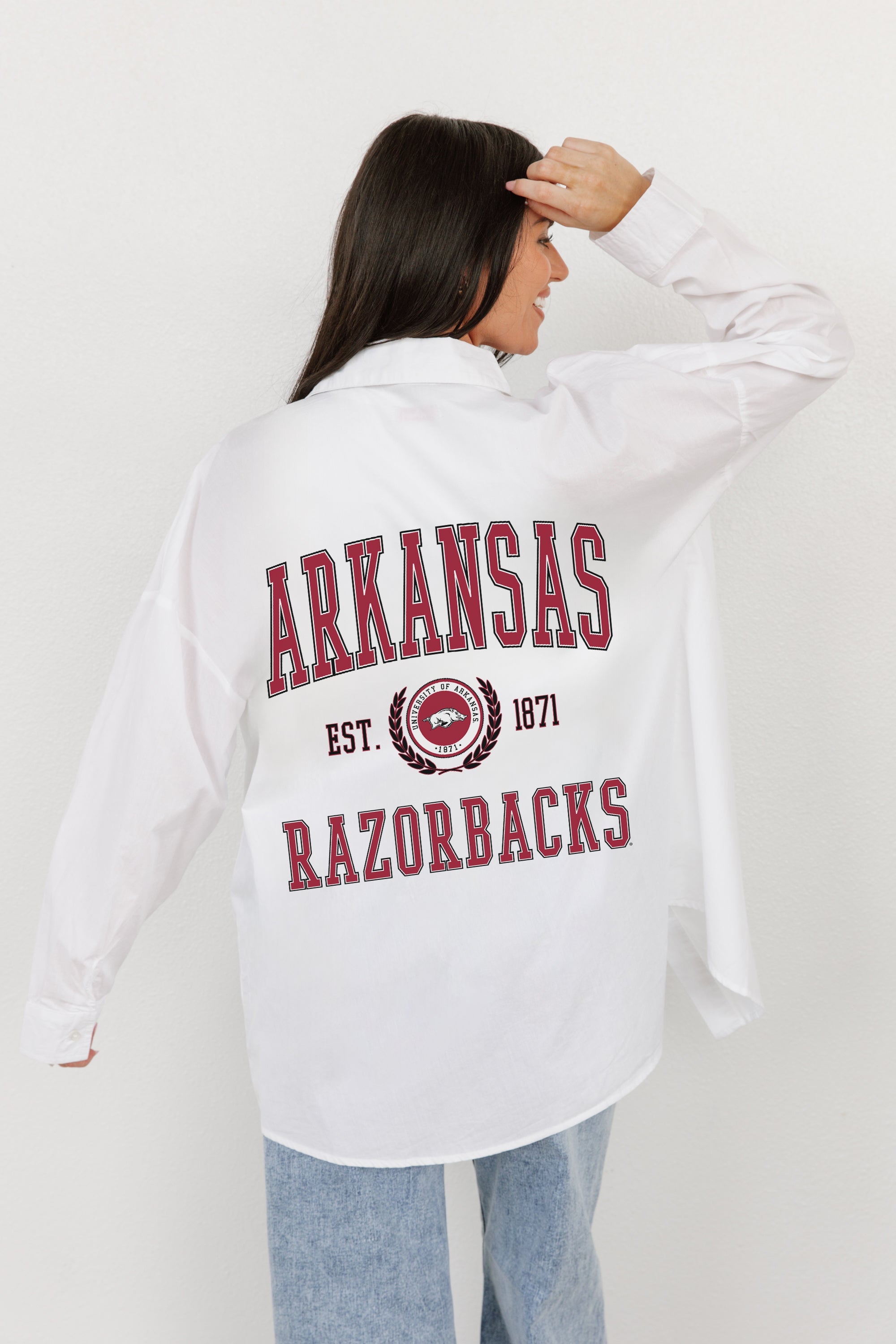 ARKANSAS RAZORBACKS VICTORY CHANT WHITE BUTTON DOWN COLLARED TOP BY MADI PREWETT TROUTT