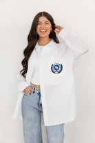 KENTUCKY WILDCATS VICTORY CHANT WHITE BUTTON DOWN COLLARED TOP BY MADI PREWETT TROUTT