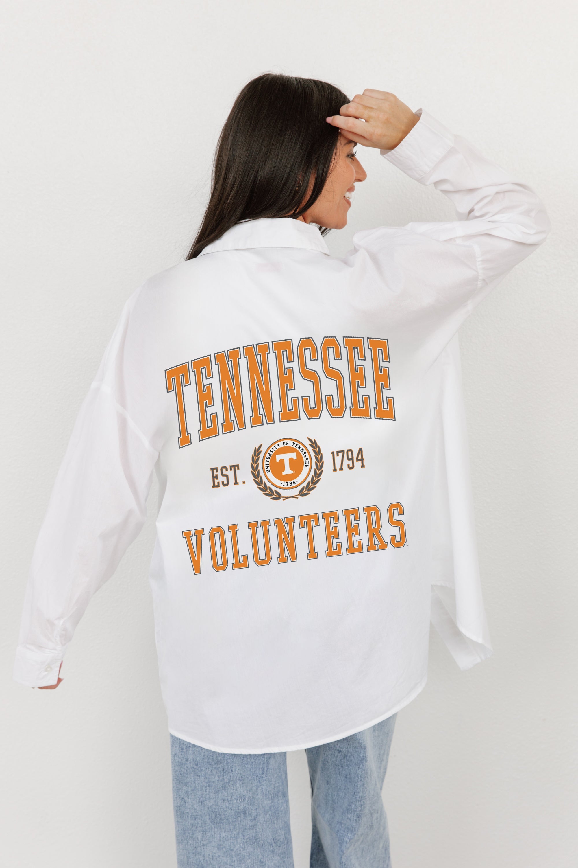 TENNESSEE VOLUNTEERS VICTORY CHANT WHITE BUTTON DOWN COLLARED TOP BY MADI PREWETT TROUTT