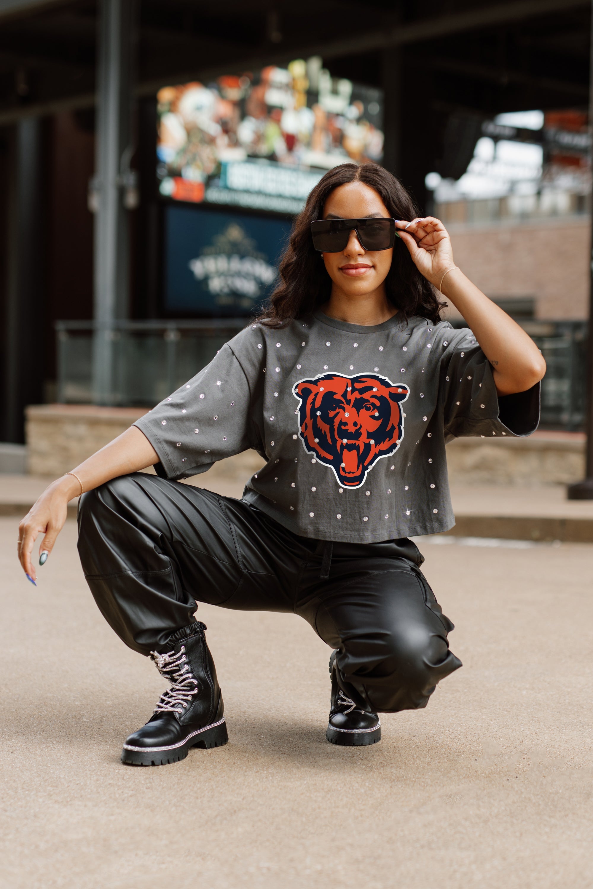 CHICAGO BEARS JUST IN TIME OVERSIZED ALL-OVER RHINESTONE SHORT SLEEVE CROP TEE