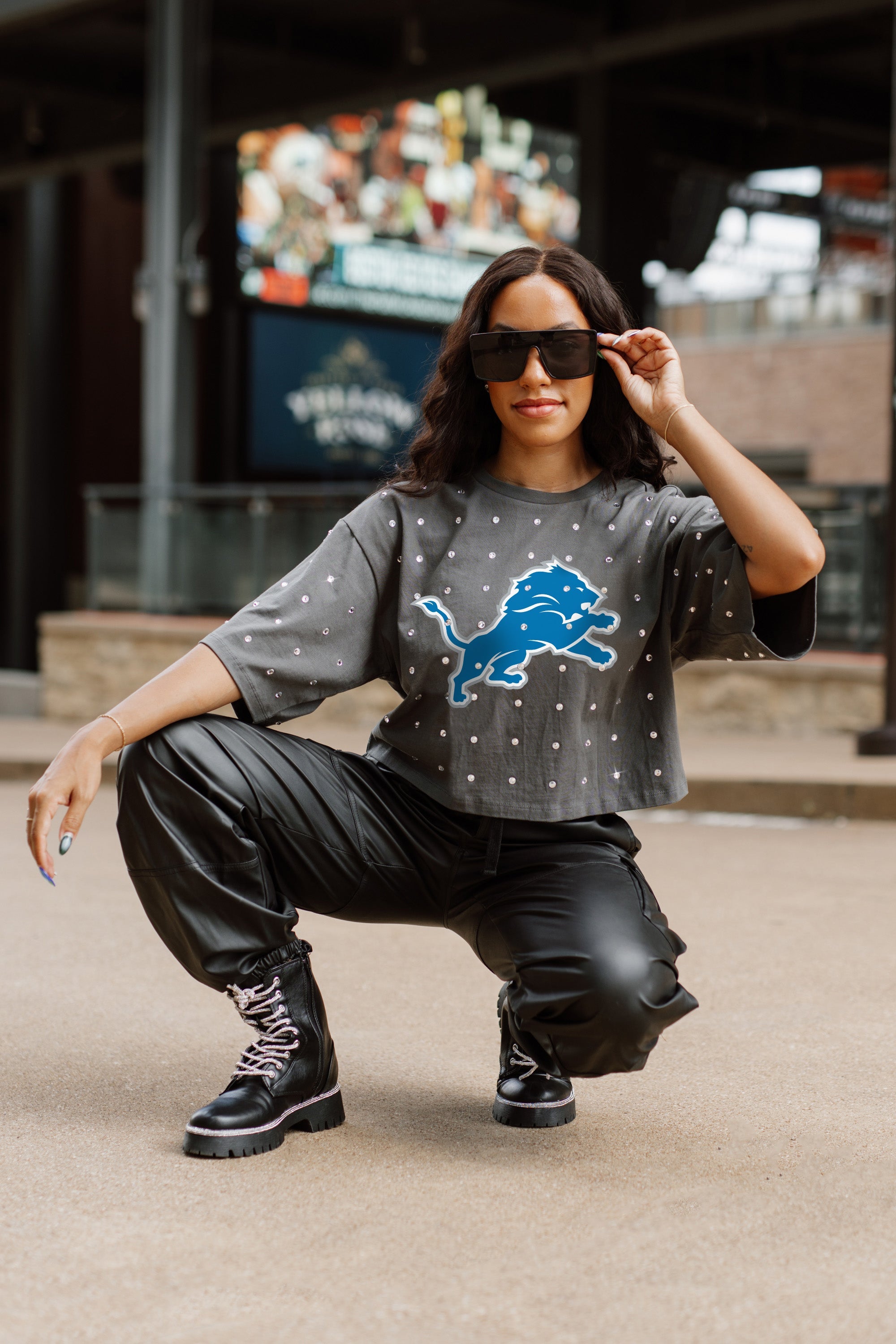 DETROIT LIONS JUST IN TIME OVERSIZED ALL-OVER RHINESTONE SHORT SLEEVE CROP TEE