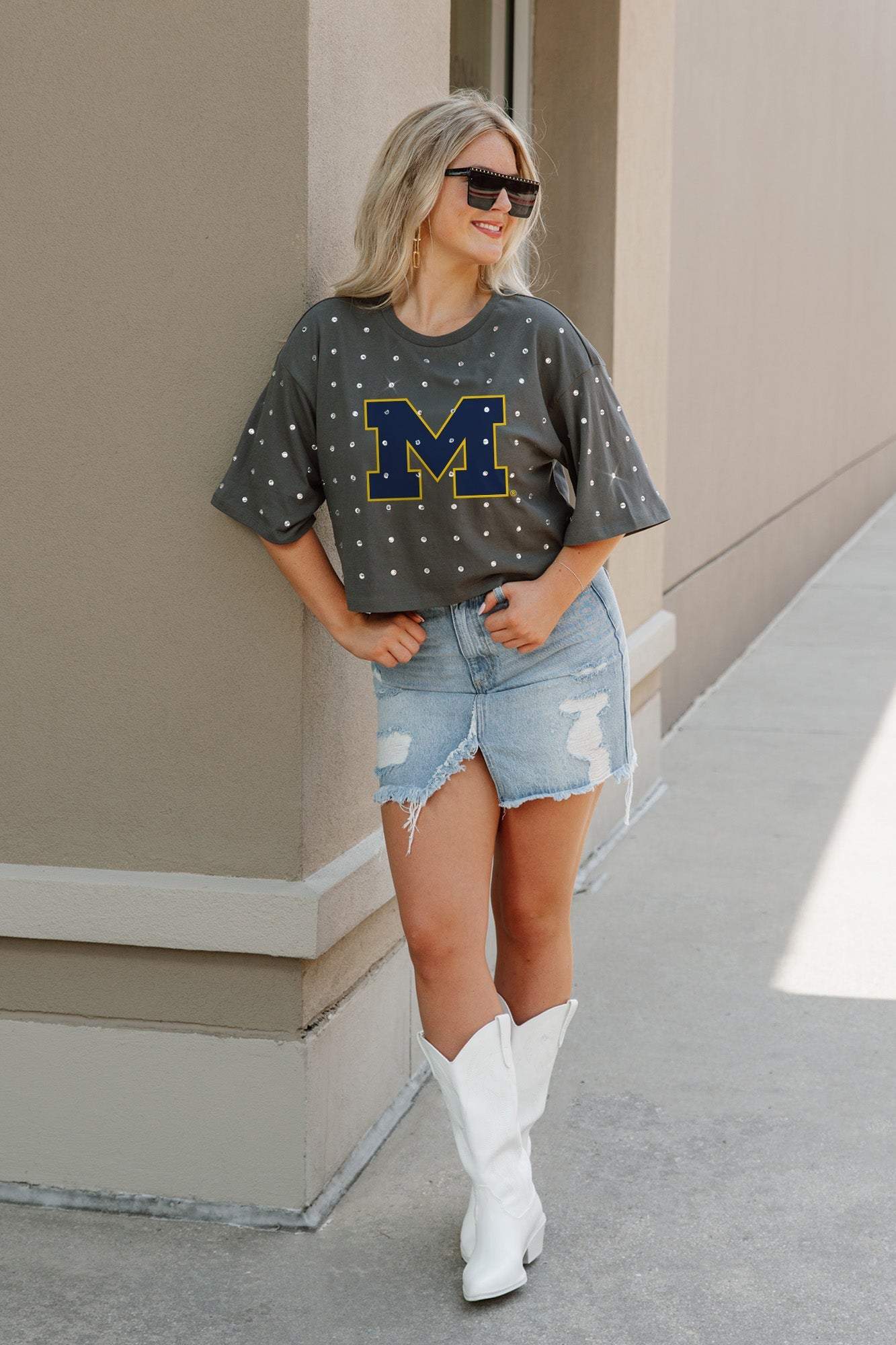 MICHIGAN WOLVERINES JUST IN TIME OVERSIZED ALL-OVER RHINESTONE SHORT SLEEVE CROP TEE