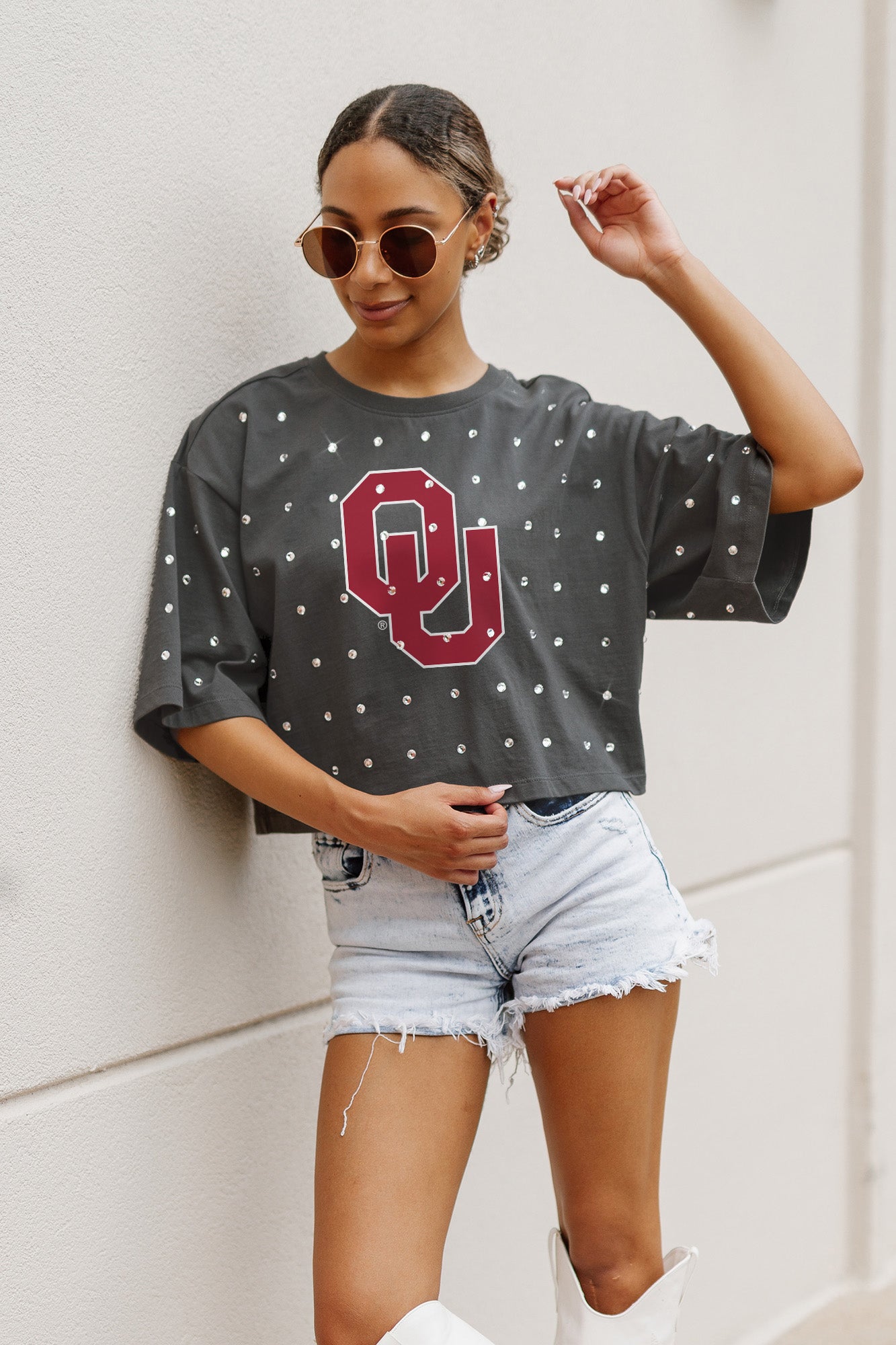 OKLAHOMA SOONERS JUST IN TIME OVERSIZED ALL-OVER RHINESTONE SHORT SLEEVE CROP TEE