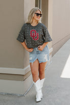 OKLAHOMA SOONERS JUST IN TIME OVERSIZED ALL-OVER RHINESTONE SHORT SLEEVE CROP TEE