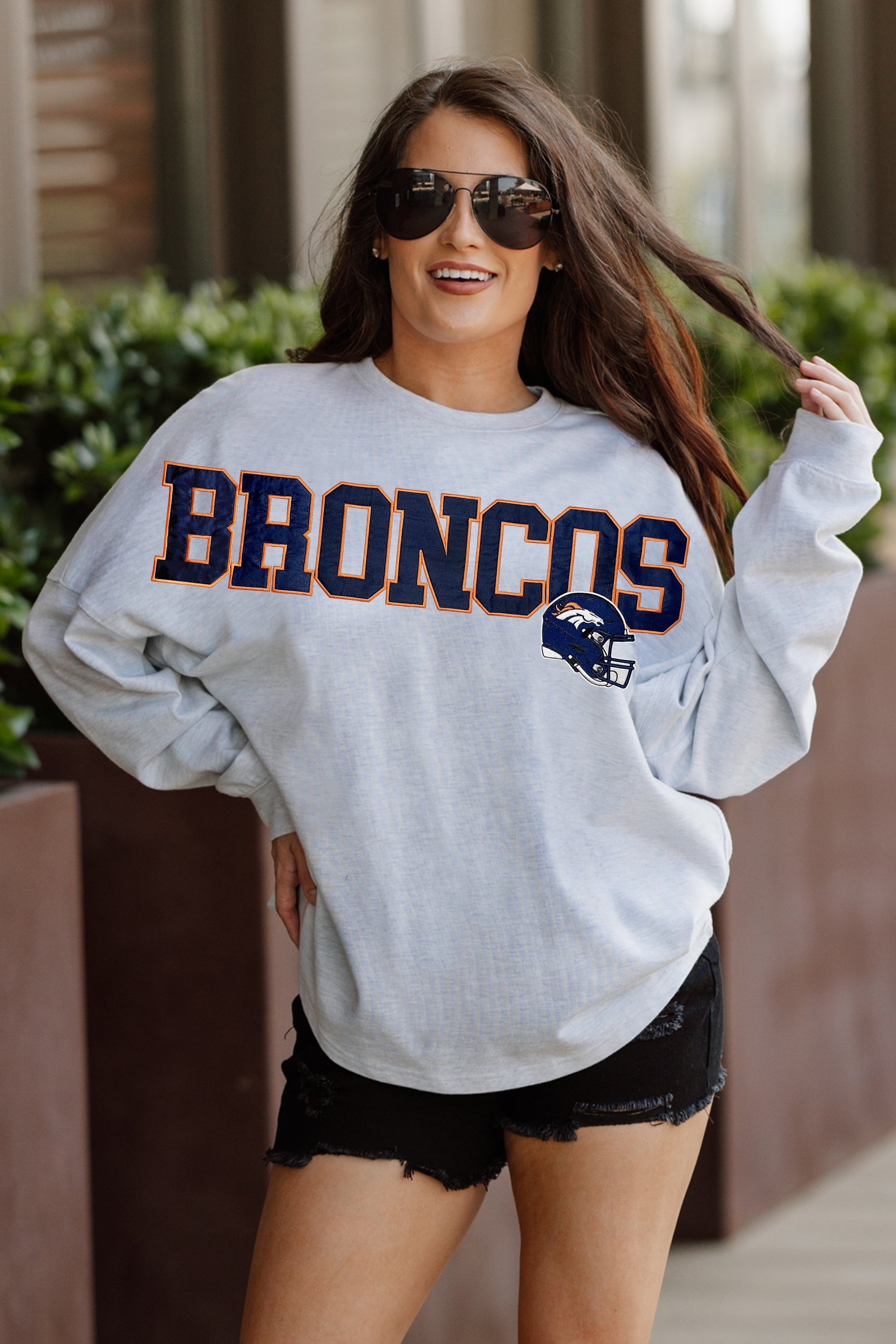 DENVER BRONCOS READY TO RALLY RELAXED FIT HEATHERED LONG SLEEVE FRENCH TERRY PULLOVER