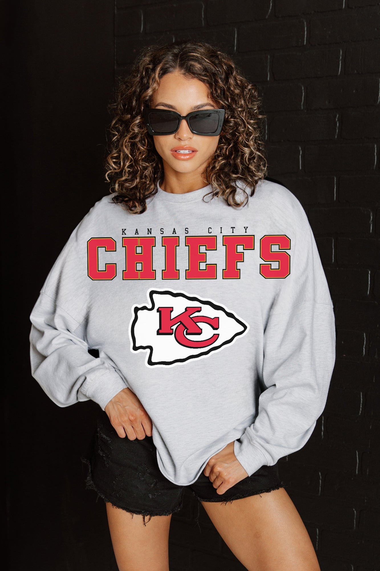 KANSAS CITY CHIEFS BIG GOALS RELAXED FIT HEATHERED LONG SLEEVE FRENCH TERRY PULLOVER