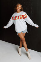 KANSAS CITY CHIEFS READY TO RALLY RELAXED FIT HEATHERED LONG SLEEVE FRENCH TERRY PULLOVER