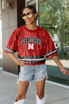 NEBRASKA CORNHUSKERS OWN THE GAME FULL SEQUIN SPARKLE SPORTS-STRIPED CROPPED JERSEY