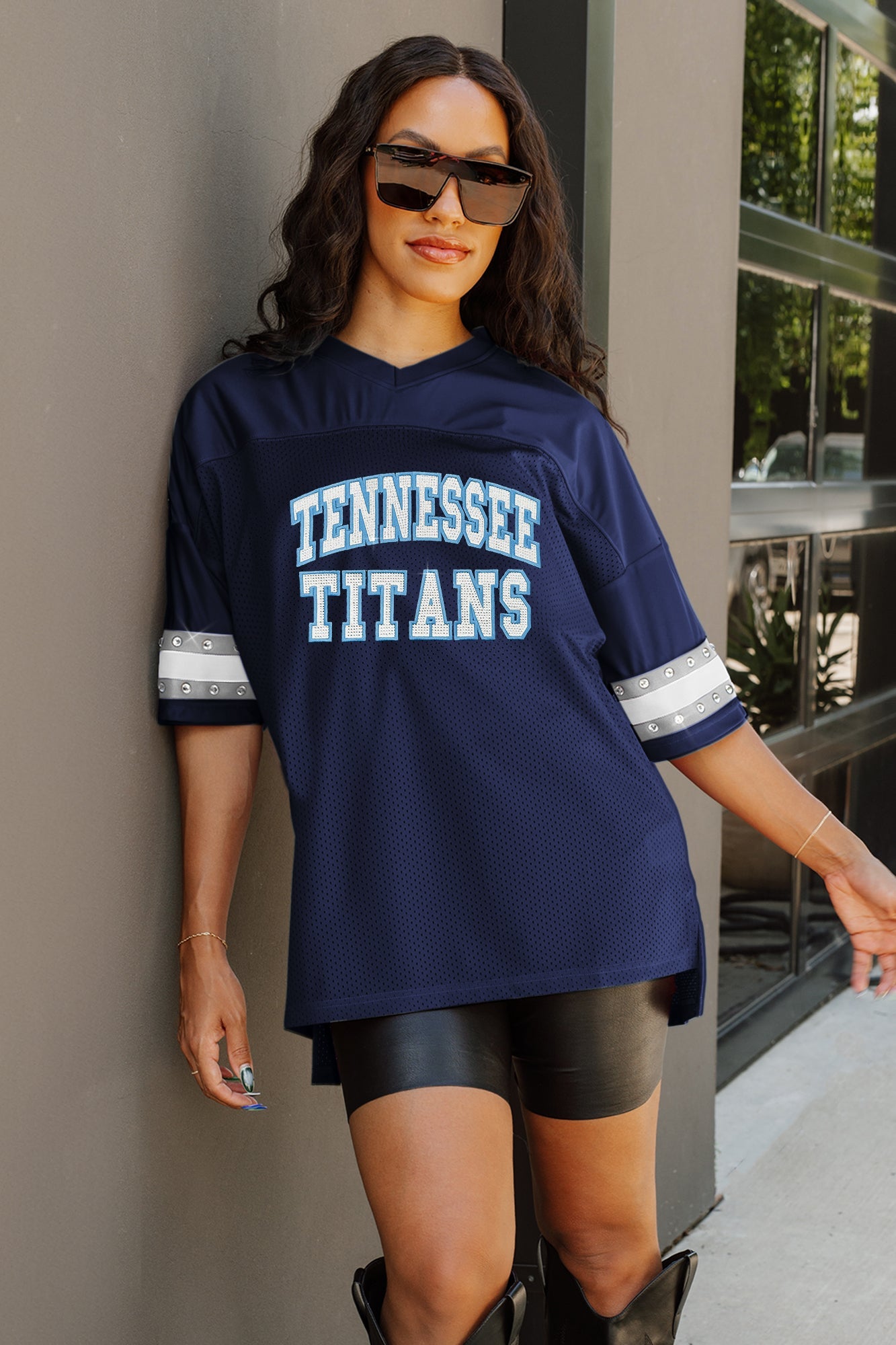 TENNESSEE TITANS UNTIL KICKOFF OVERSIZED V-NECK RHINESTONE-STRIPED TRIM FASHION TOP