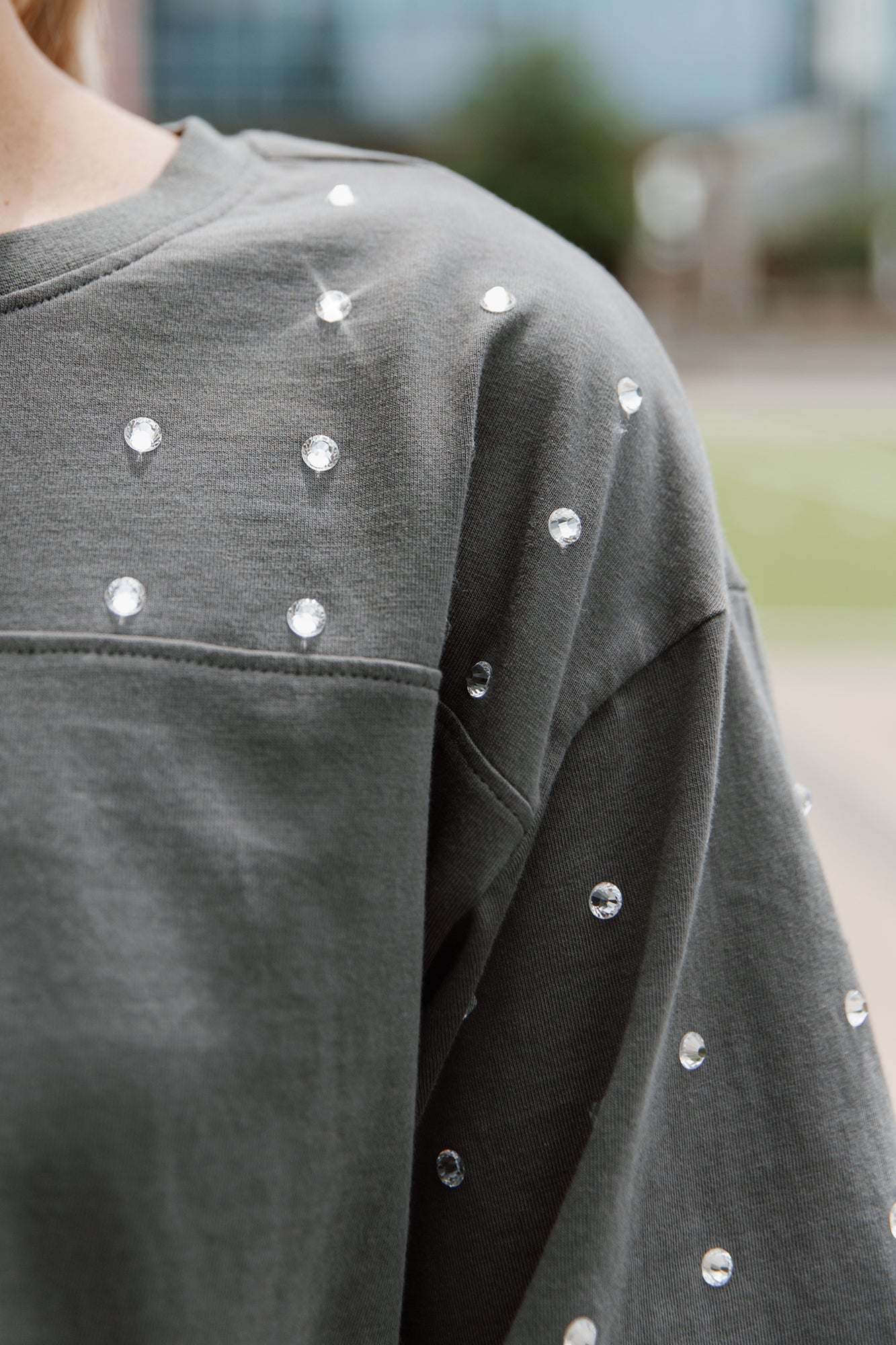 FC CINCINNATI MAKING MOVES ALL-OVER RHINESTONE CROPPED TEE WITH YOKE