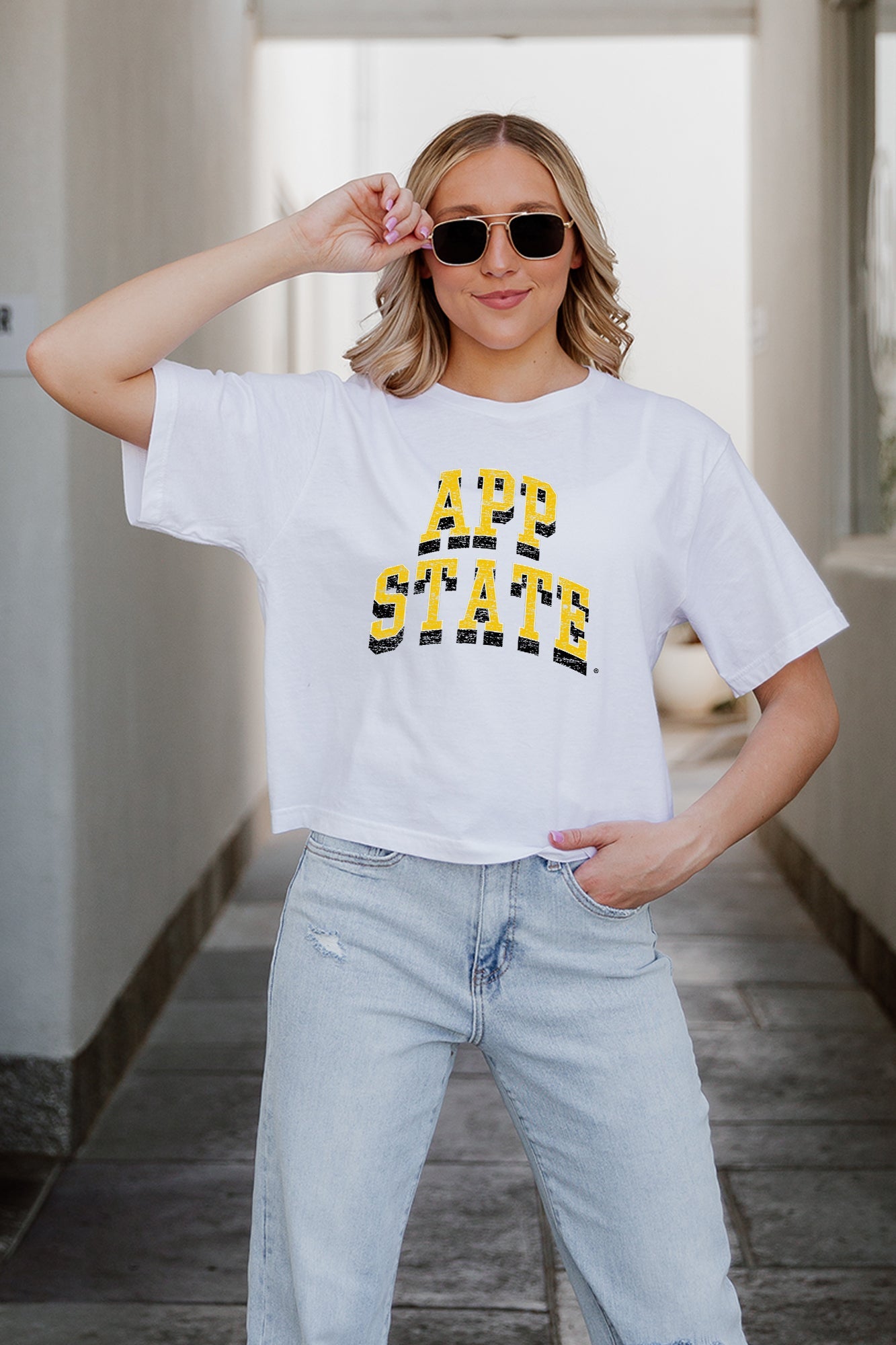 APPALACHIAN STATE MOUNTAINEERS CLAIM TO FAME BOXY FIT WOMEN'S CROPPED TEE